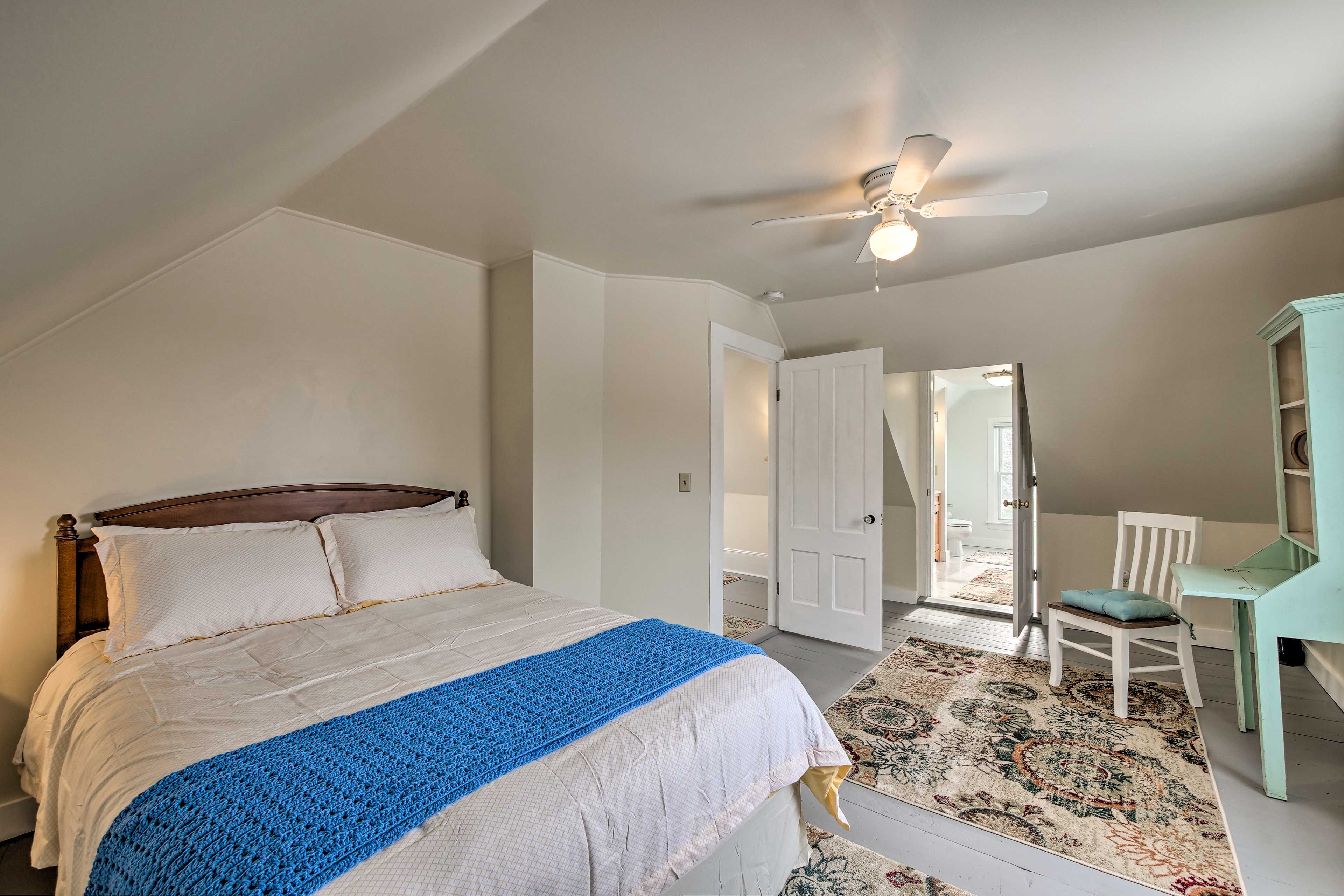 Bedroom 1 | Queen Bed | Linens Provided
