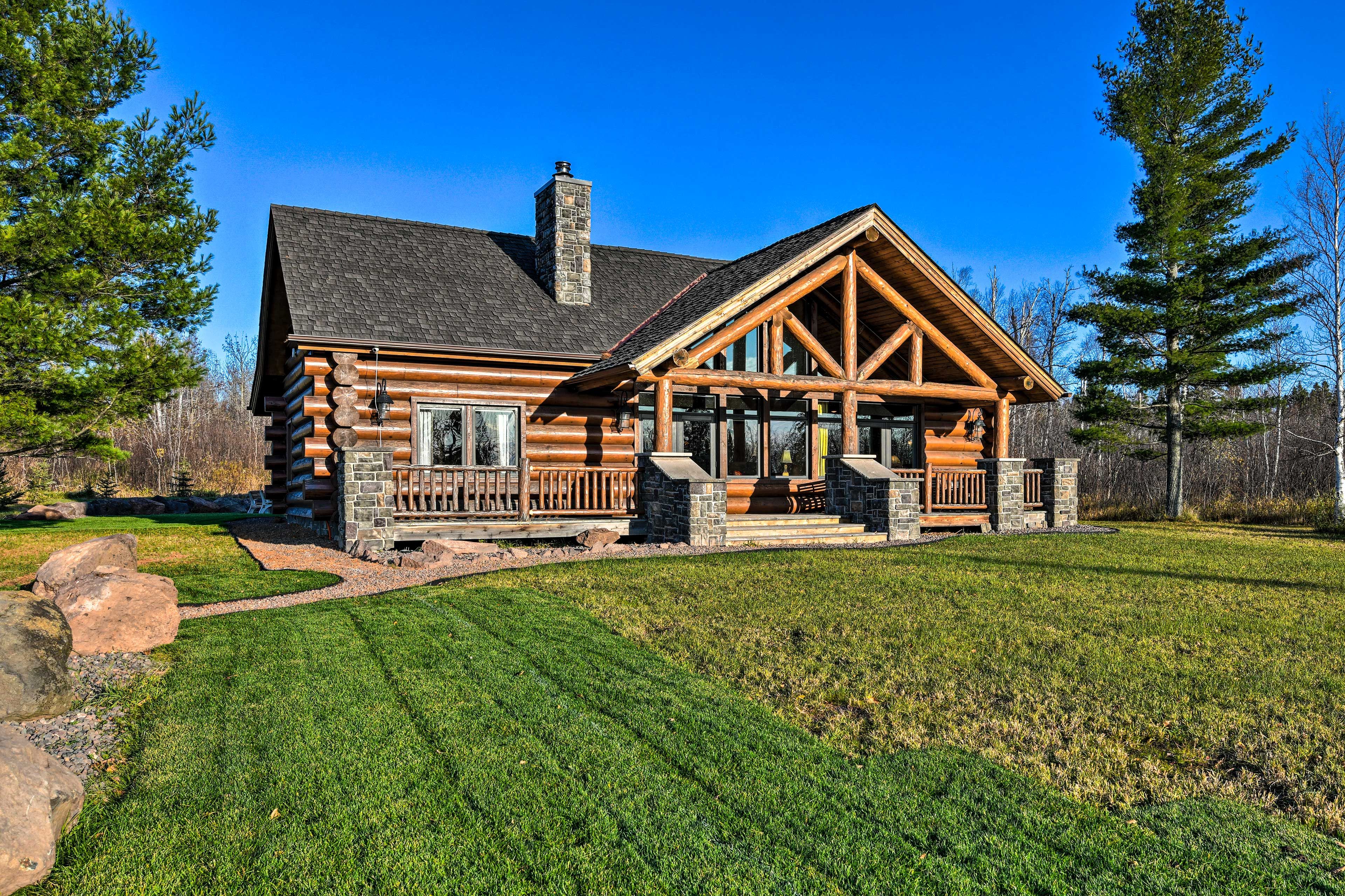 Property Exterior | Keyless Entry | 2 Exterior Security Cameras (Facing Out)