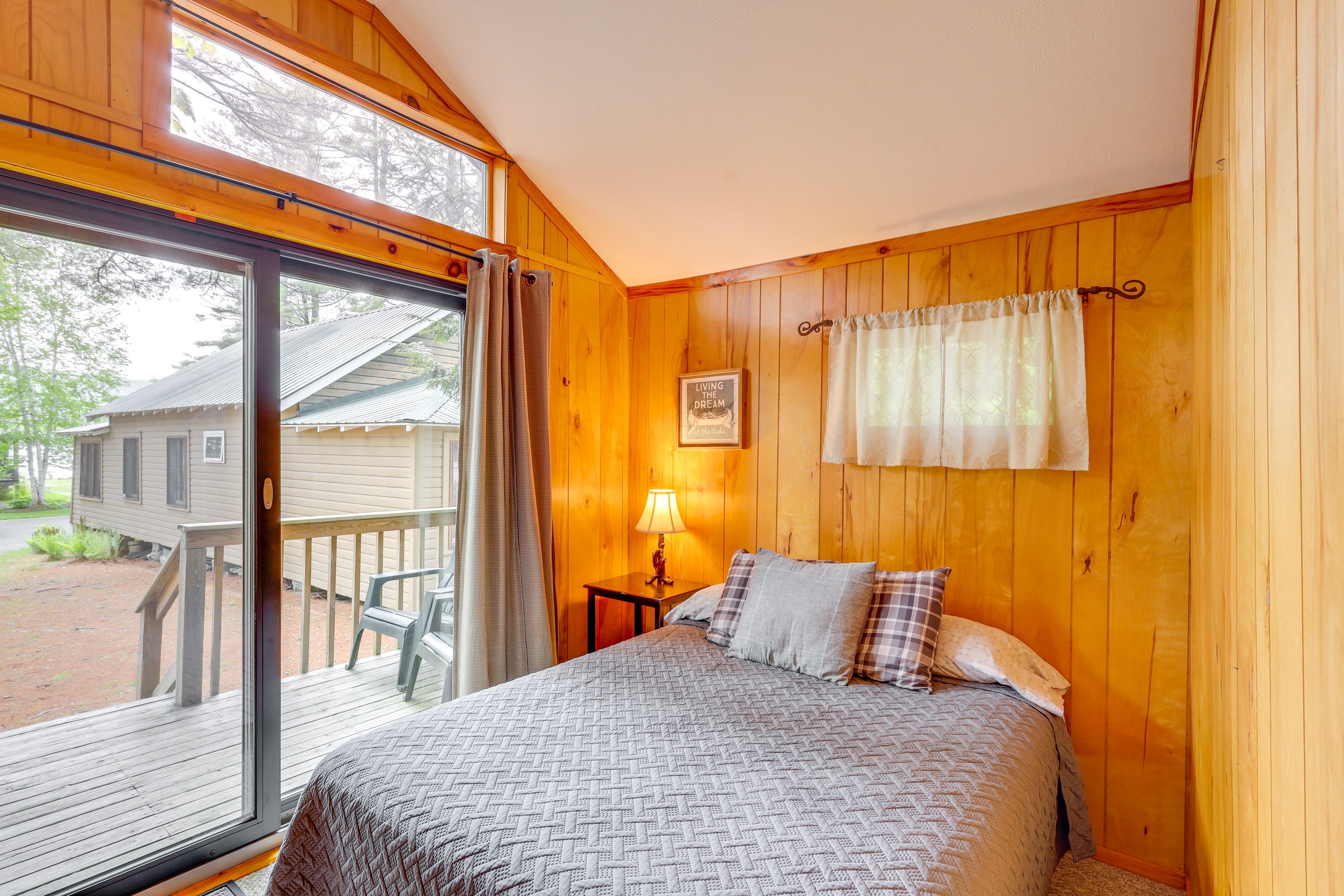 Bedroom 2 | Full Bed | Twin Bed