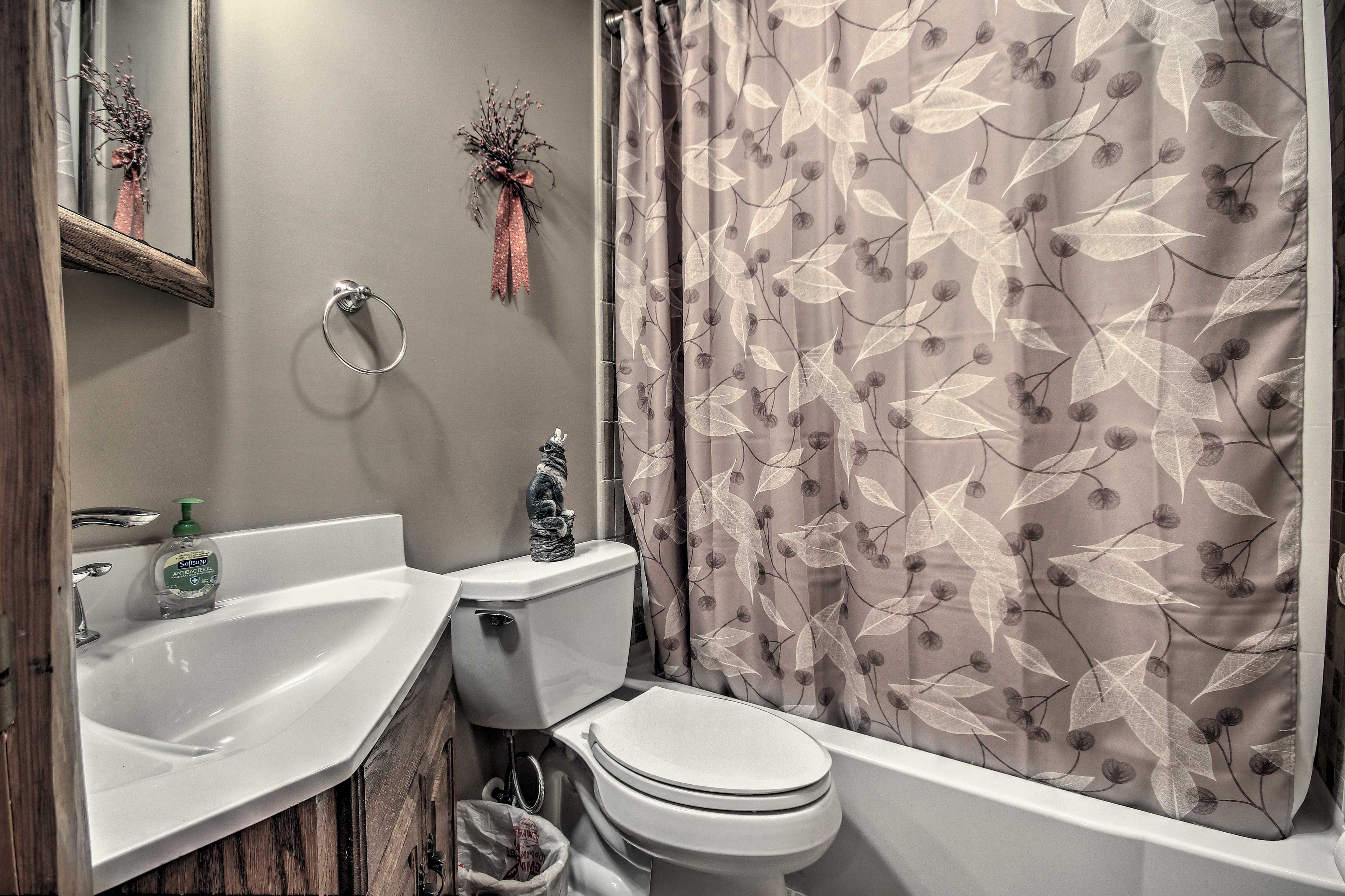 Full Bathroom