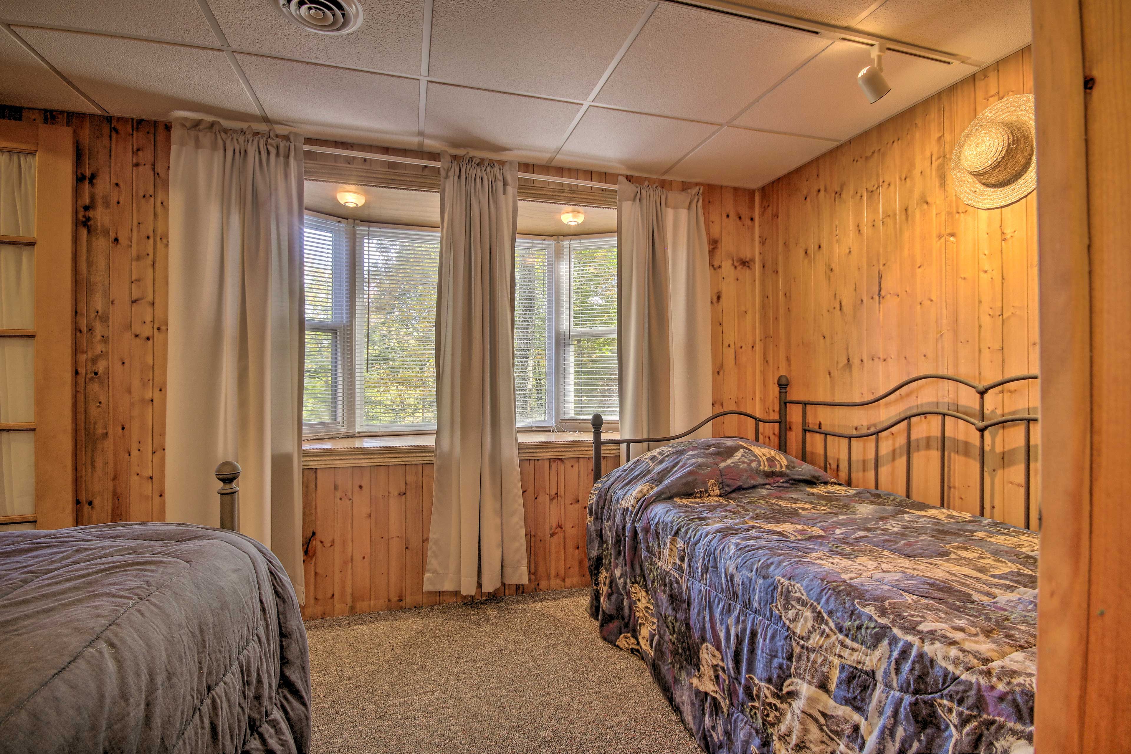 Bedroom 4 | 2 Twin Beds