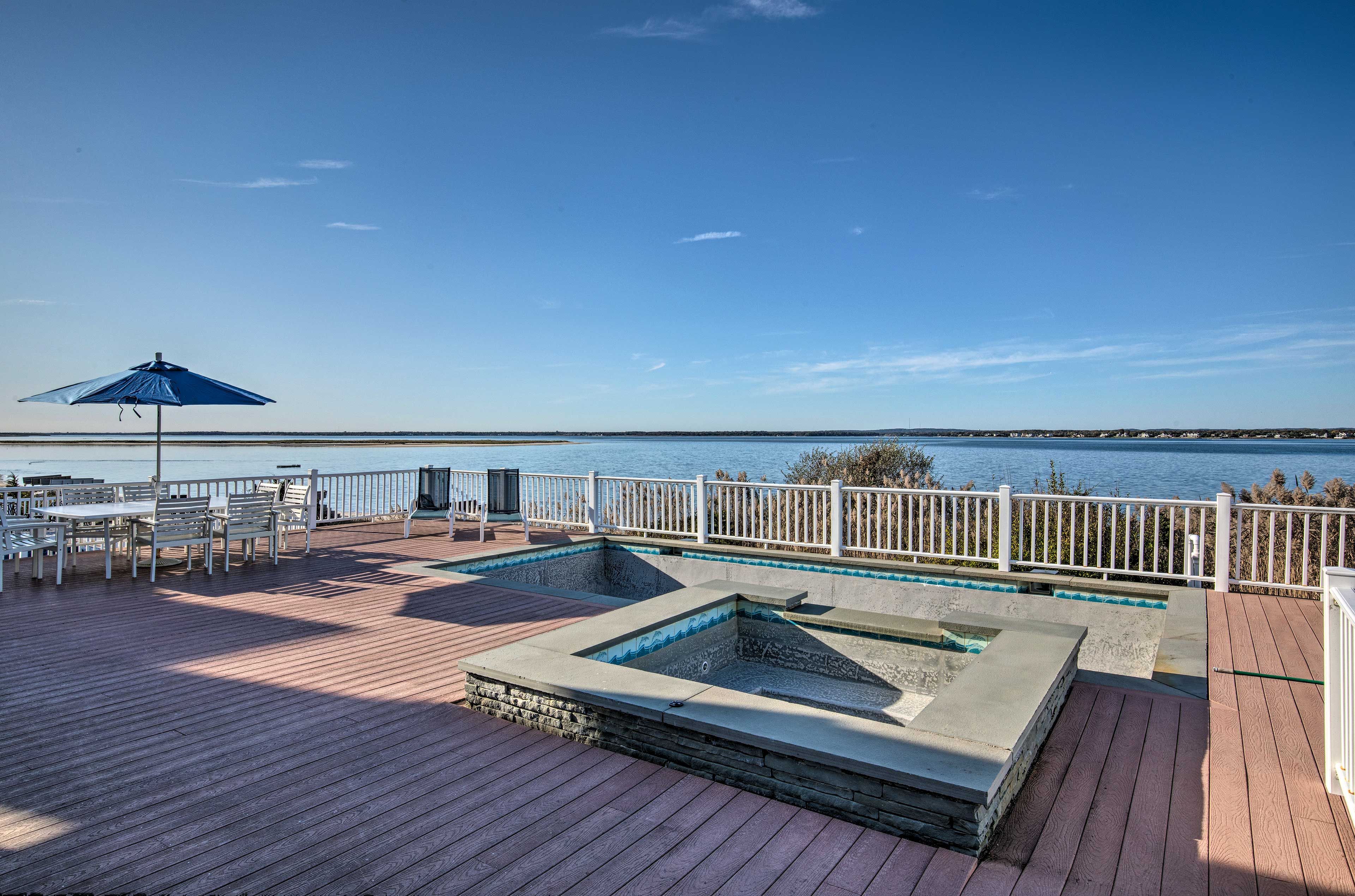 Deck | Pool & Spa