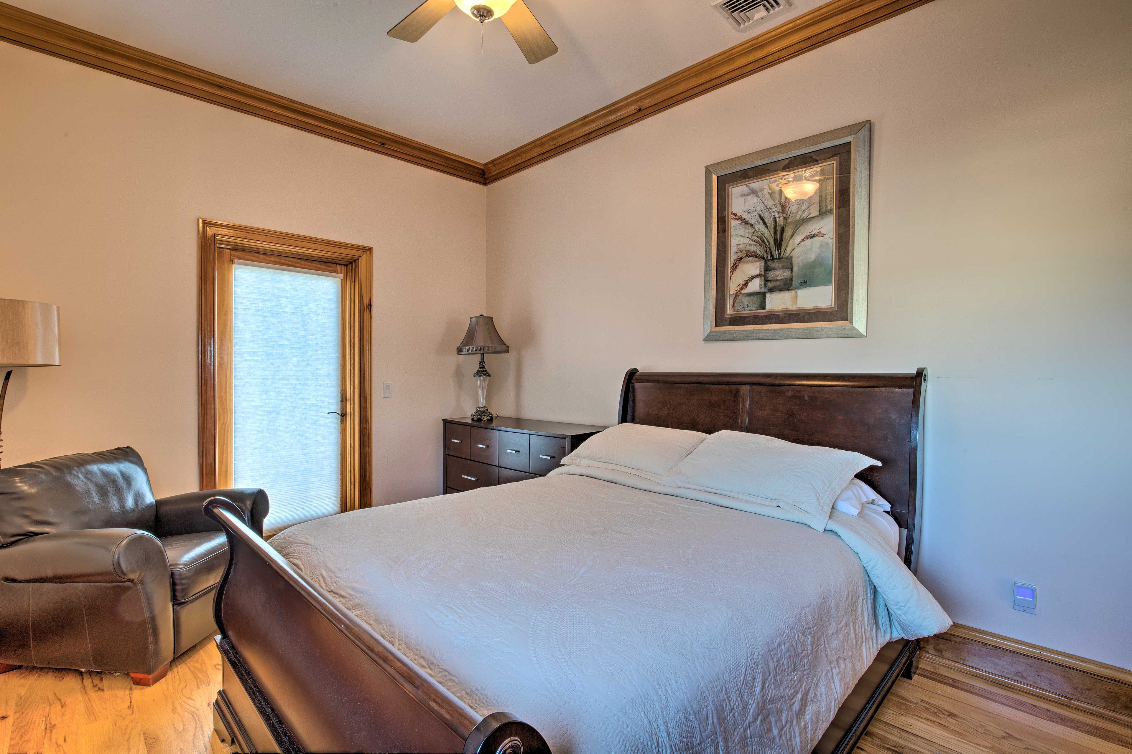 Bedroom 5 | Queen Bed | 2nd Floor