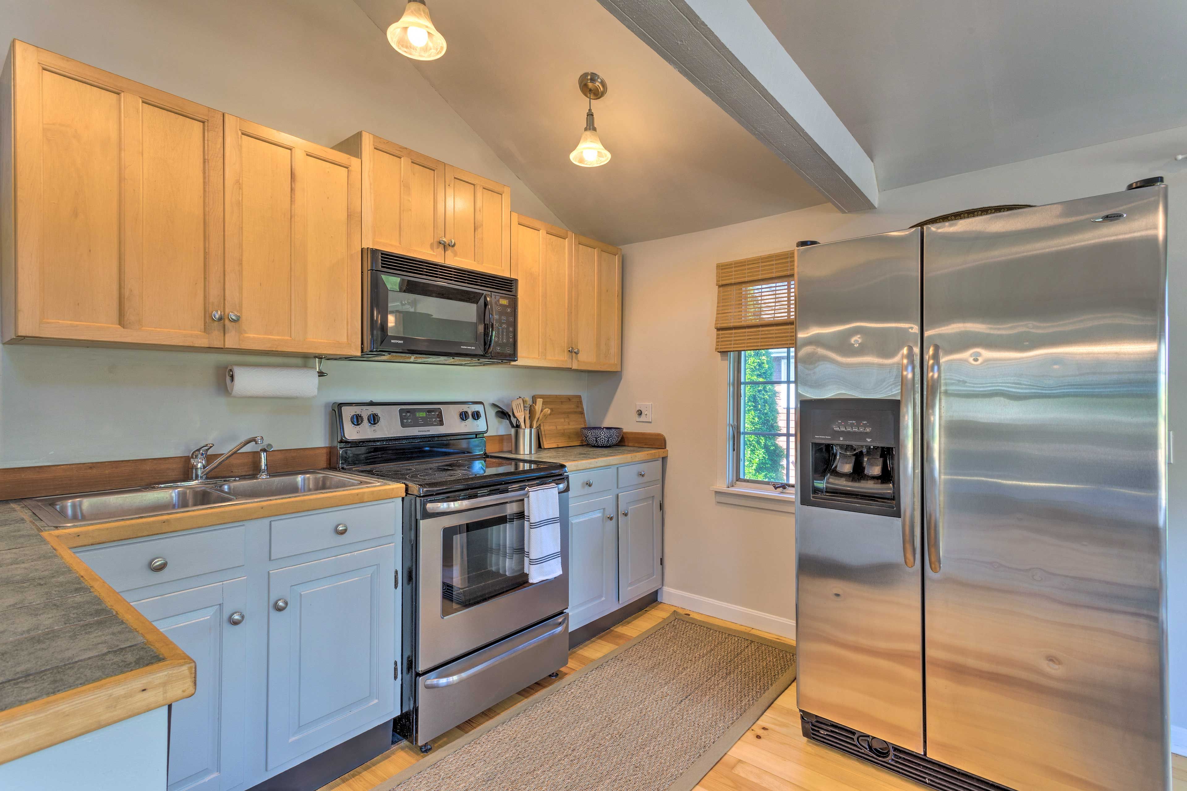 Cooking is a breeze in the fully equipped kitchen.
