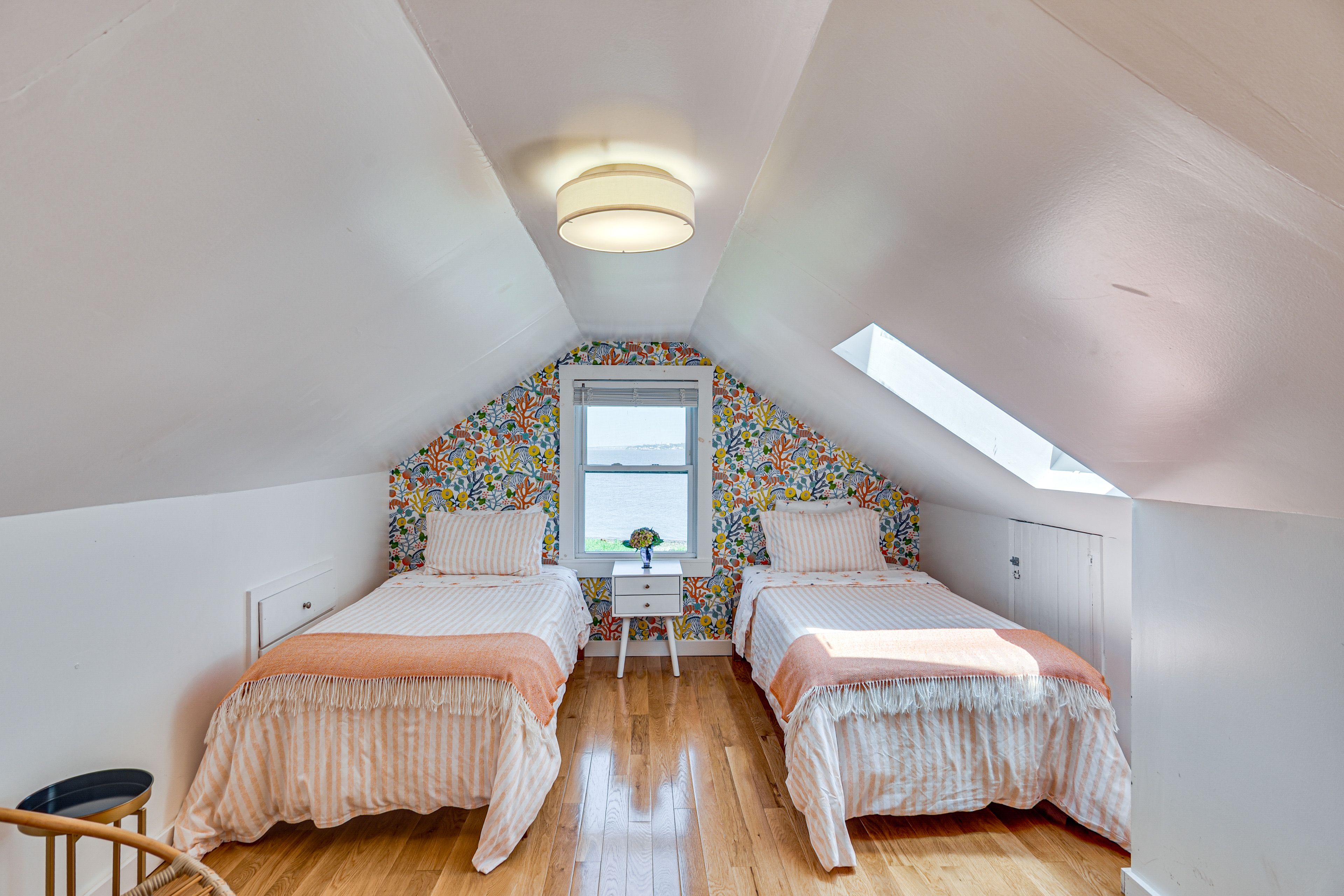 Bedroom 2 | 2 Twin Beds