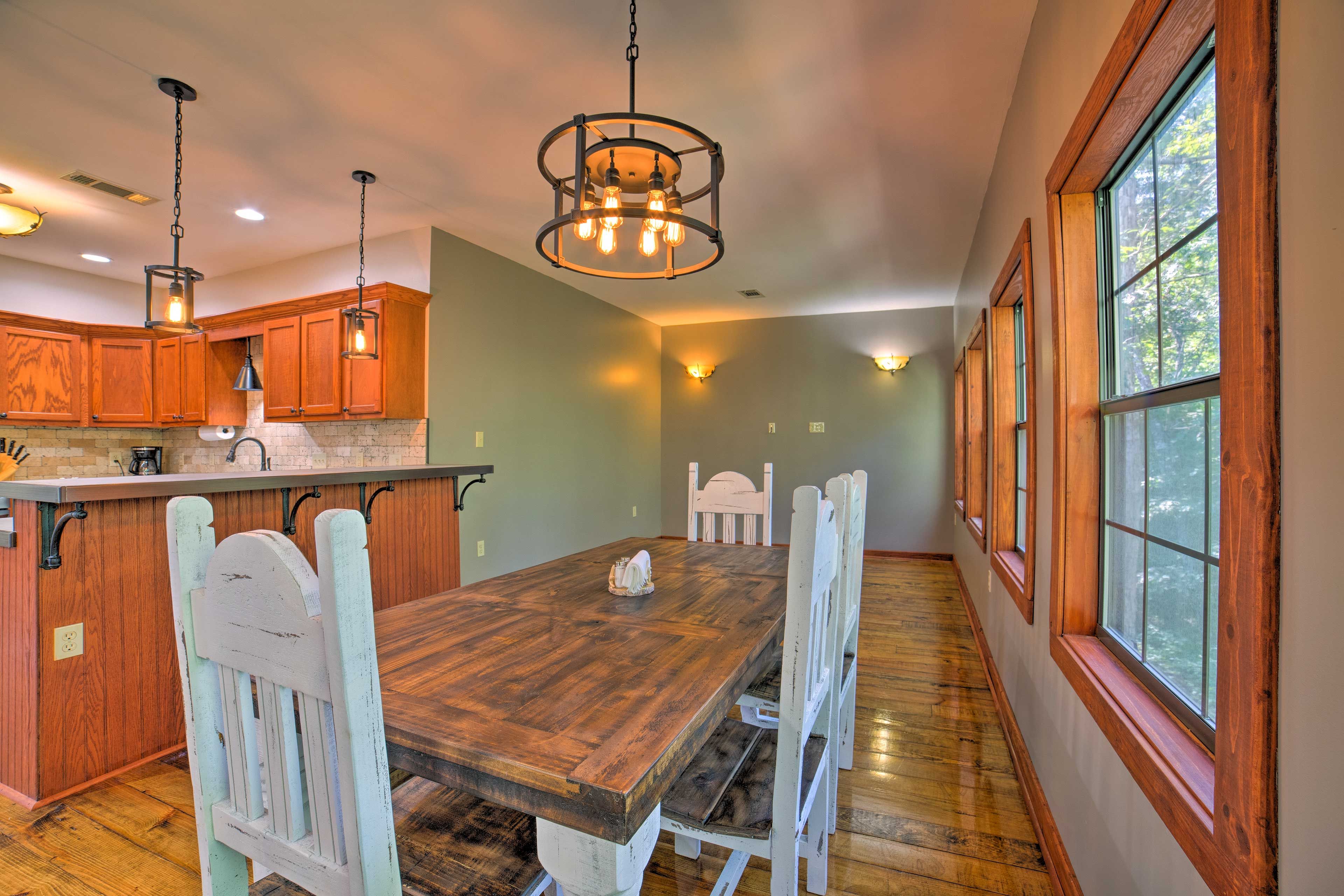 Dining Area | Dishware & Flatware