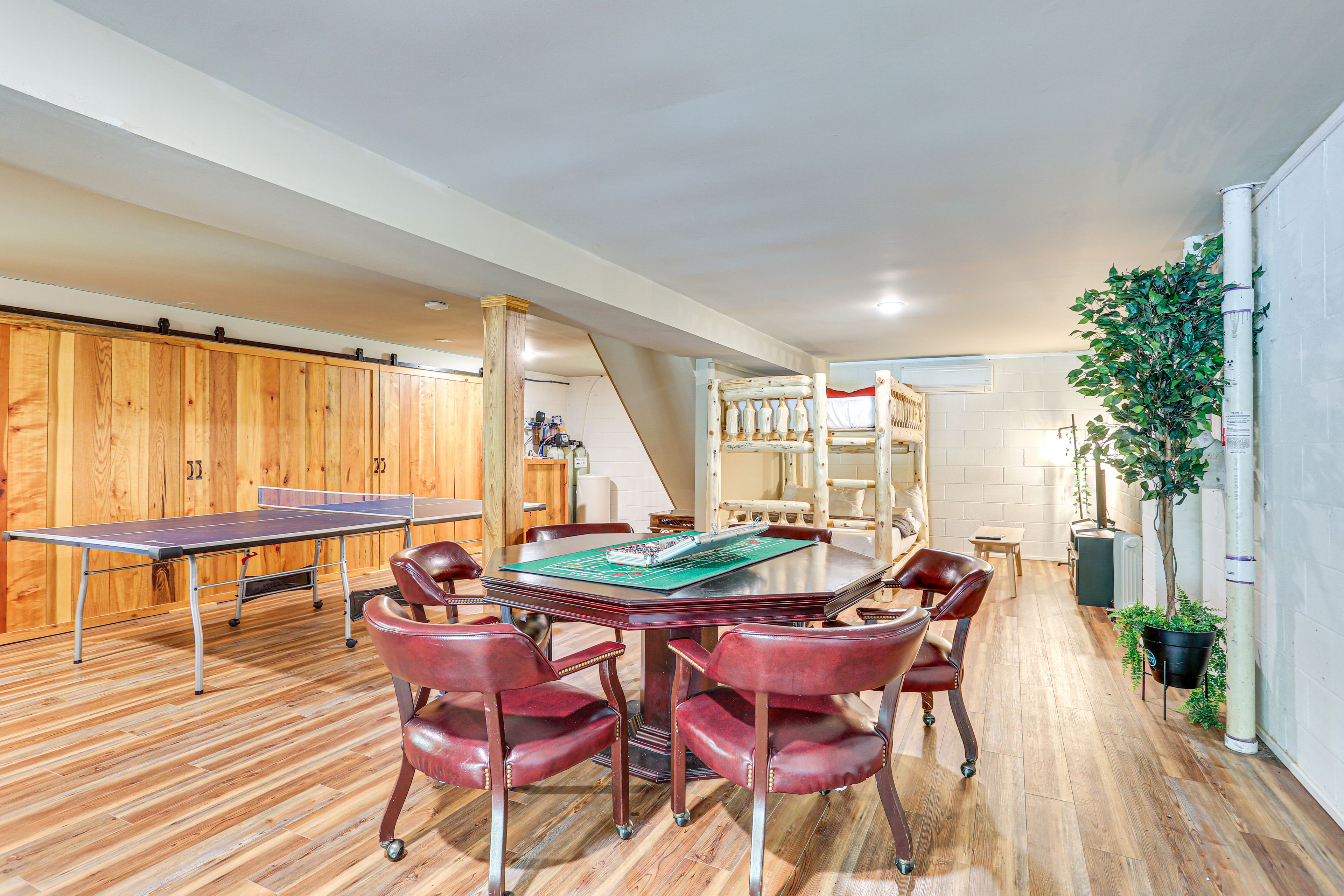 Game Room | Ping Pong Table | Full Bunk Bed