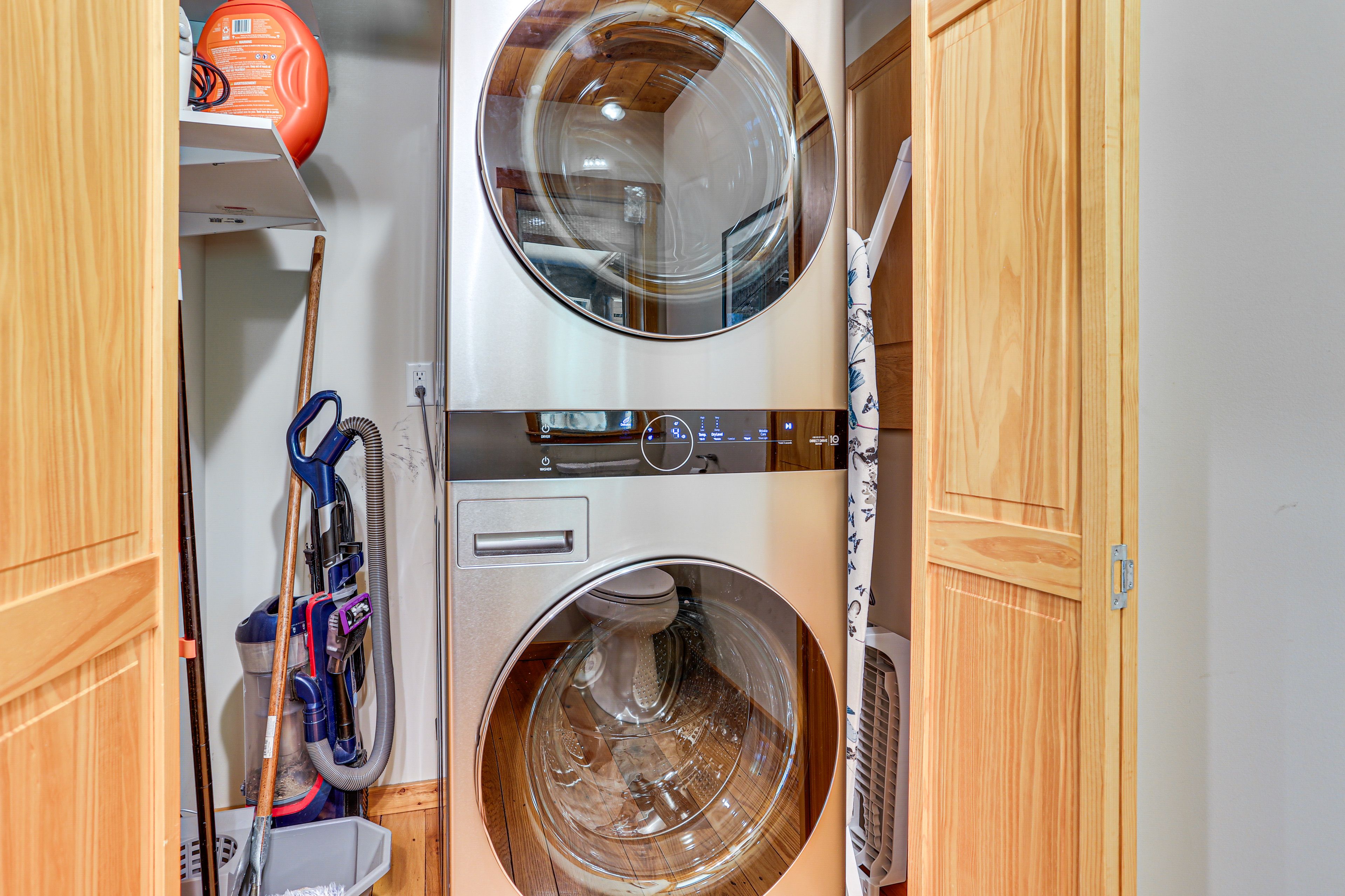 In-Unit Laundry | Washer & Dryer