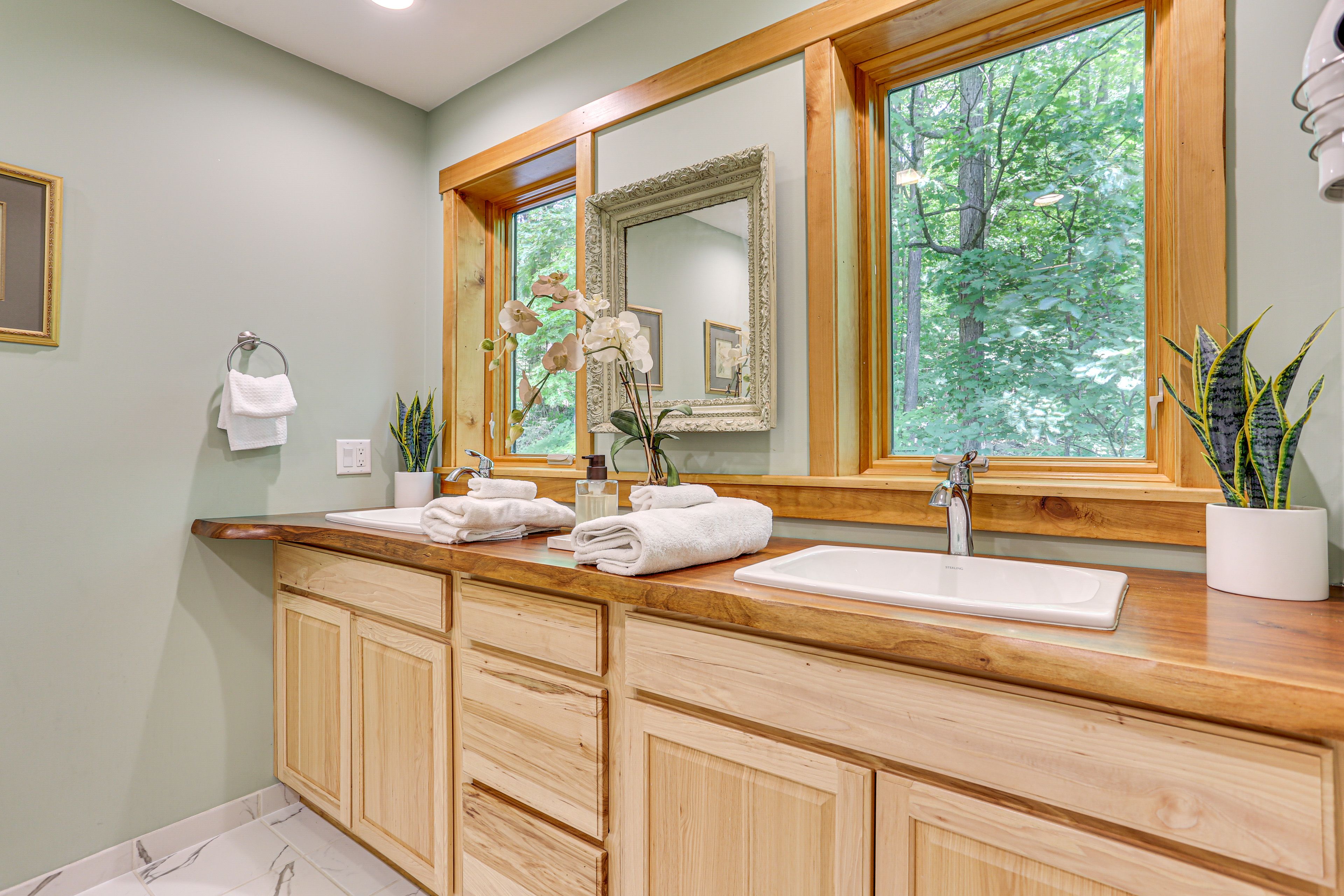 Full Bathroom
