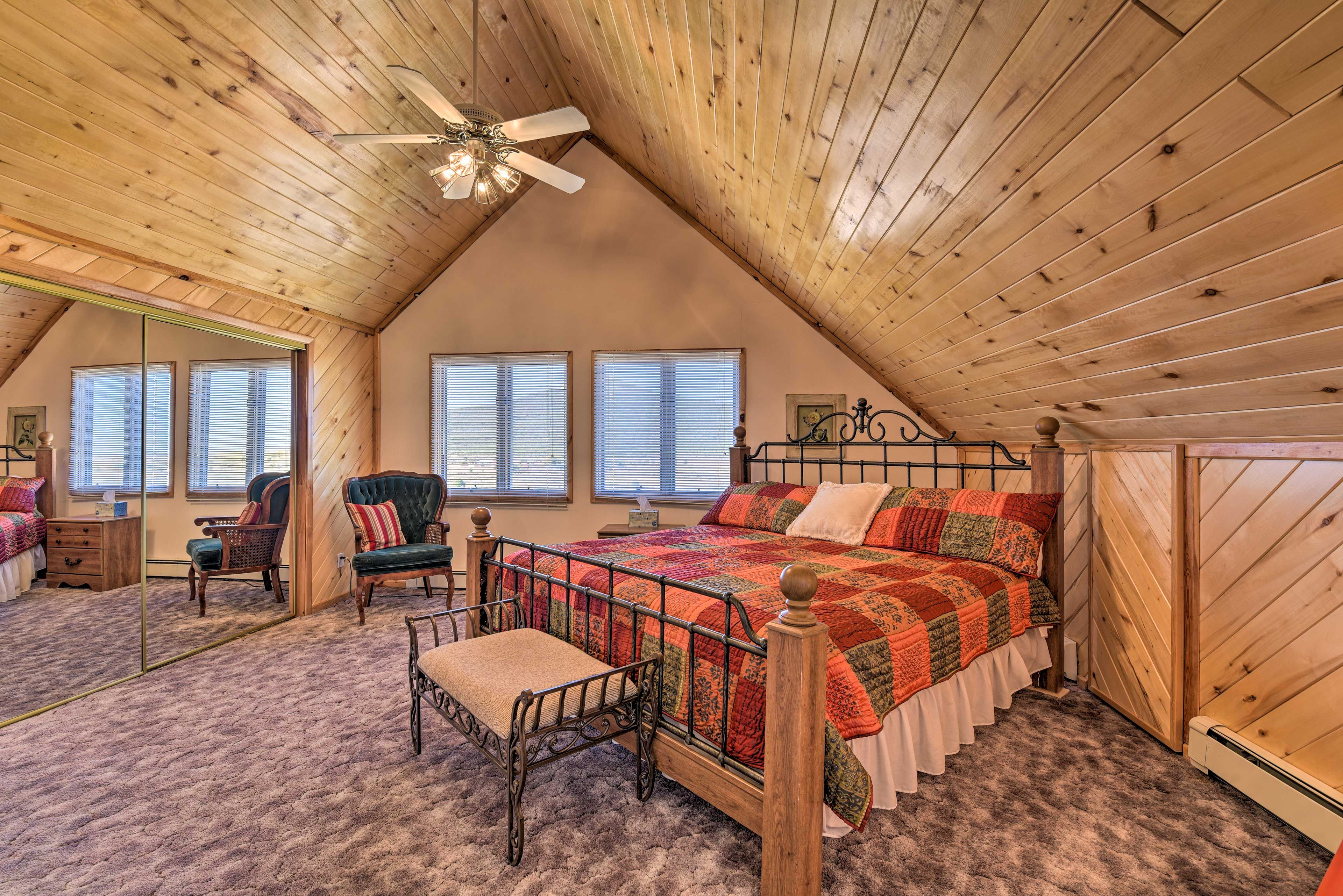 Bedroom 1 | King Bed | Linens Provided