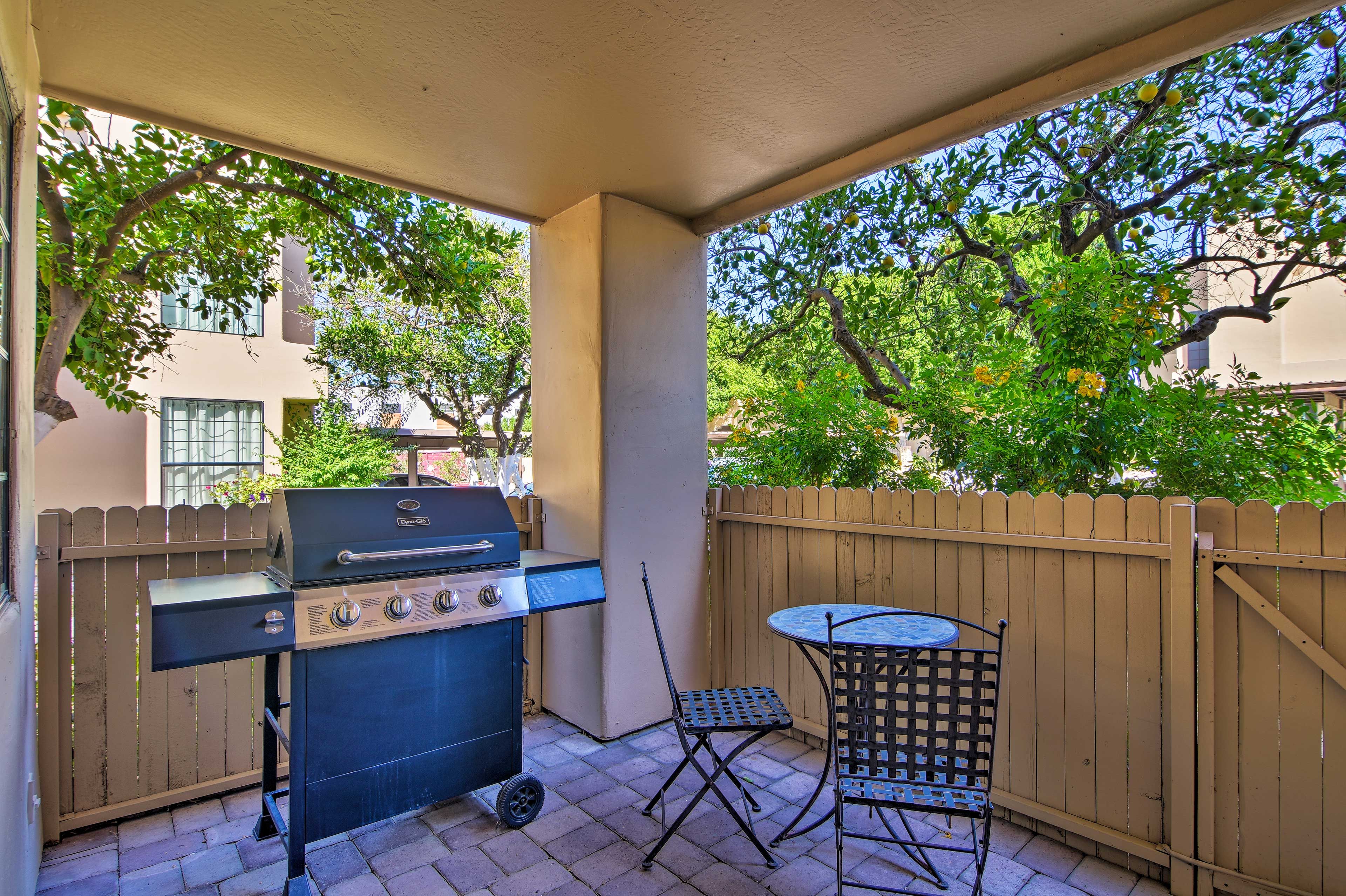 With a furnished patio, this Windsor Gardens home is truly 5-star.