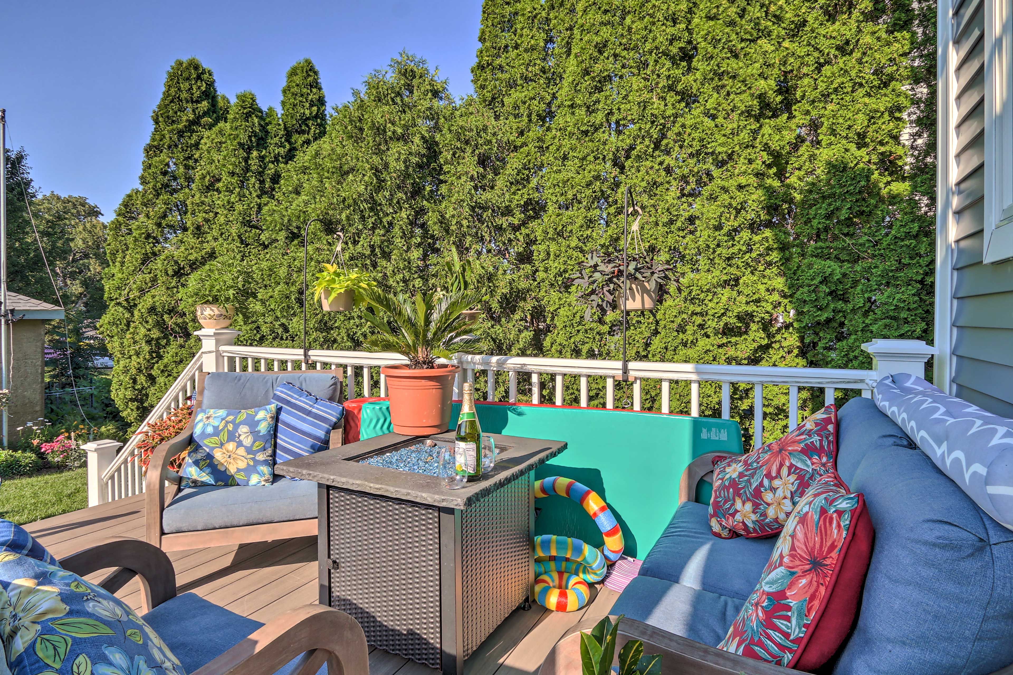 Shared Deck