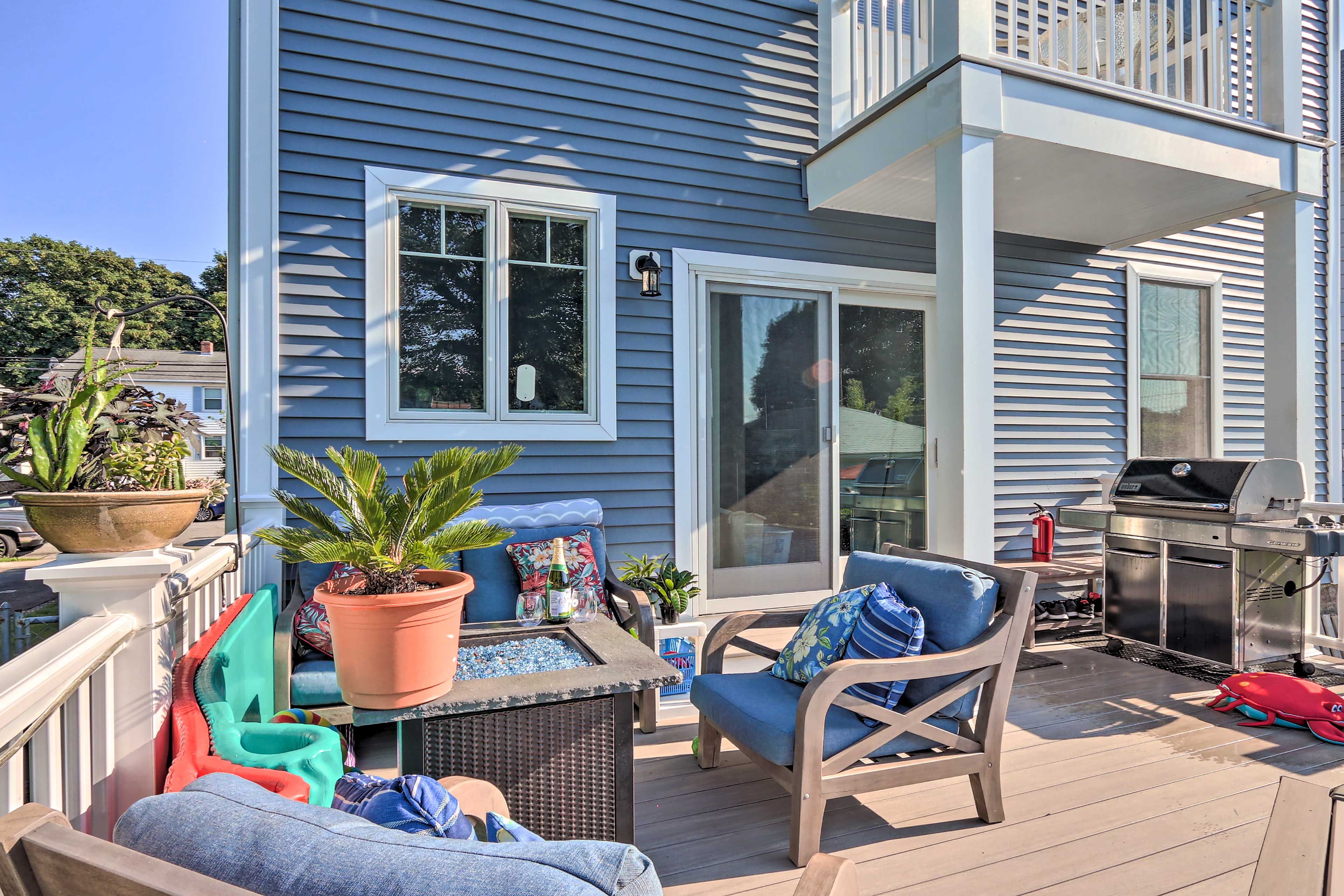 Shared Deck | Gas Grill