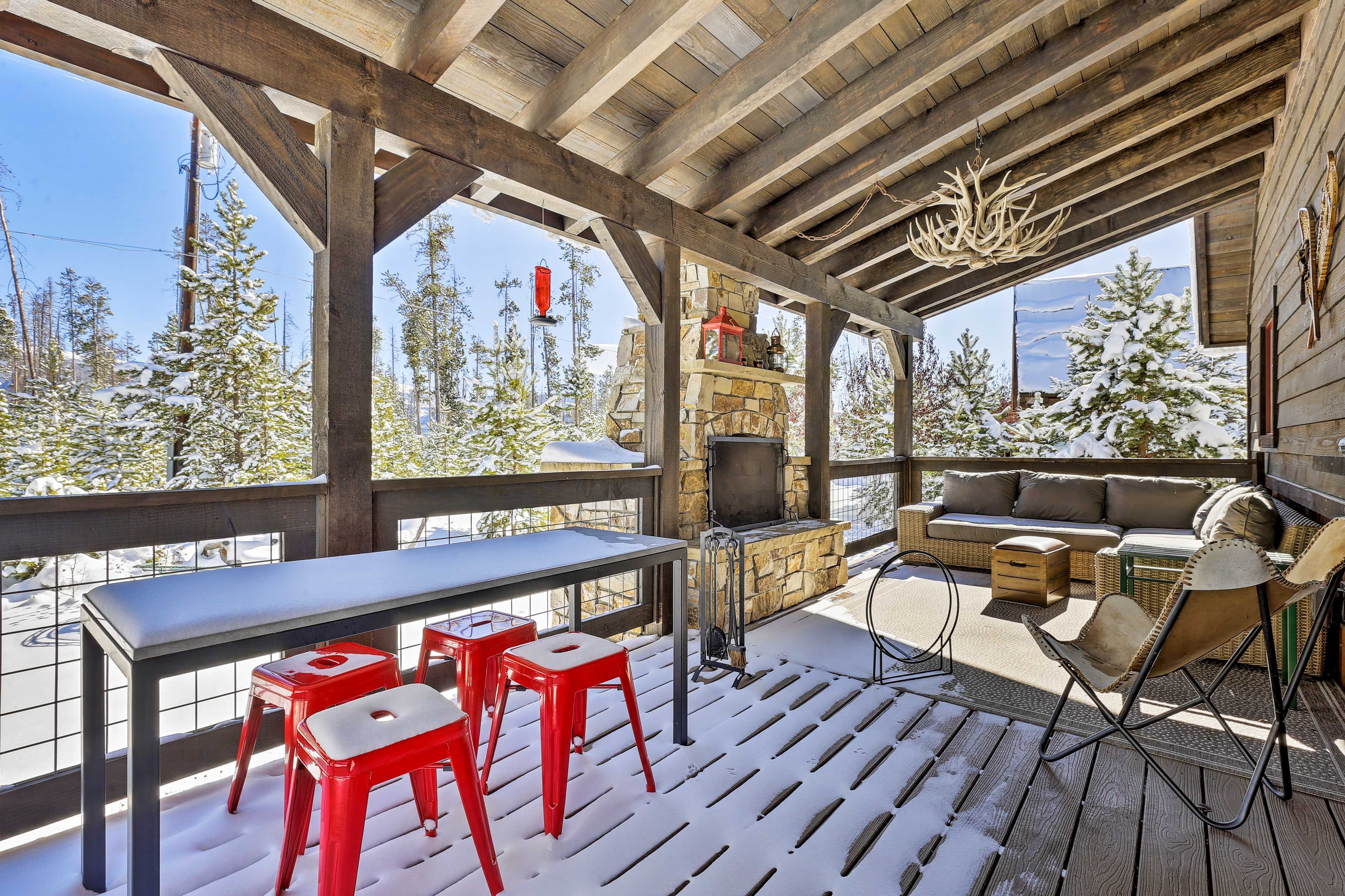 Grand Lake Vacation Rental | 3BR | 2BA | 1,400 Sq Ft | Steps Required