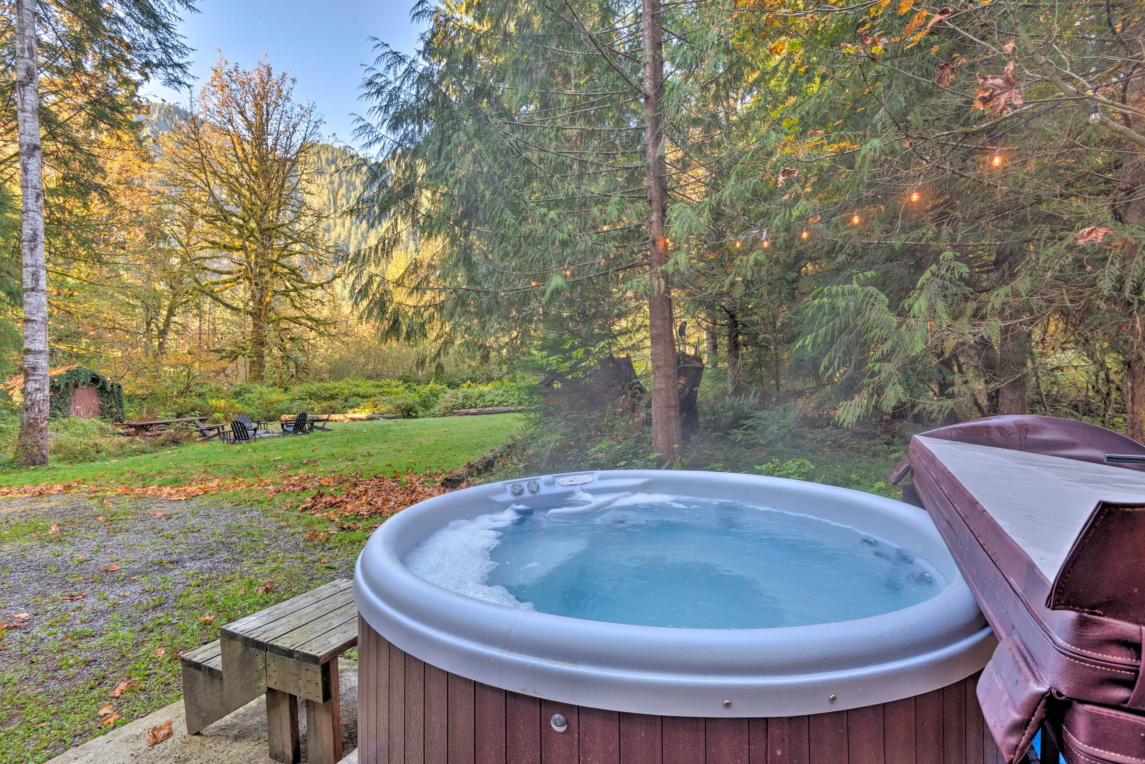 Yard Space | Hot Tub | Fire Pit