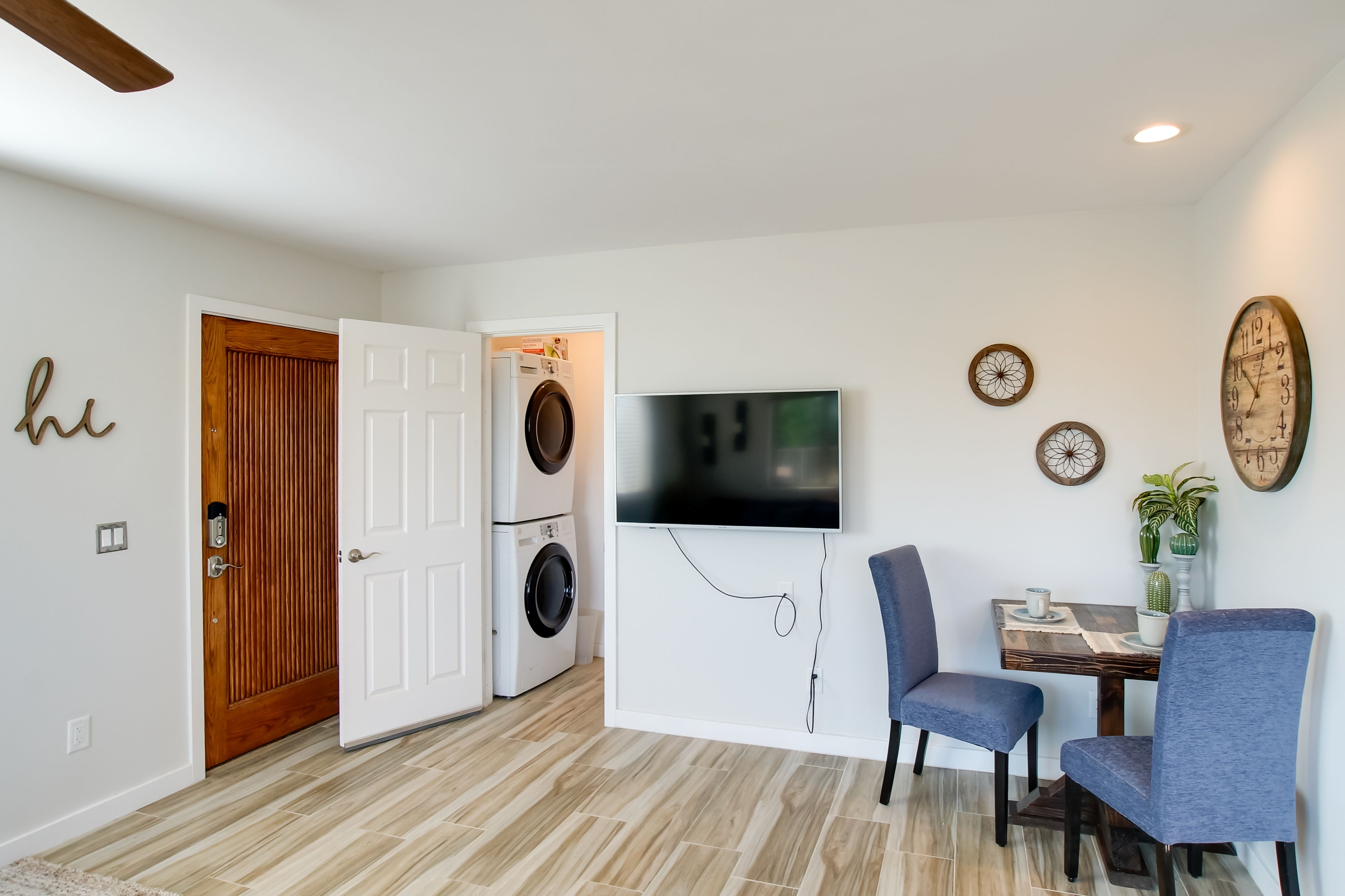 In-Unit Laundry | Washer & Dryer