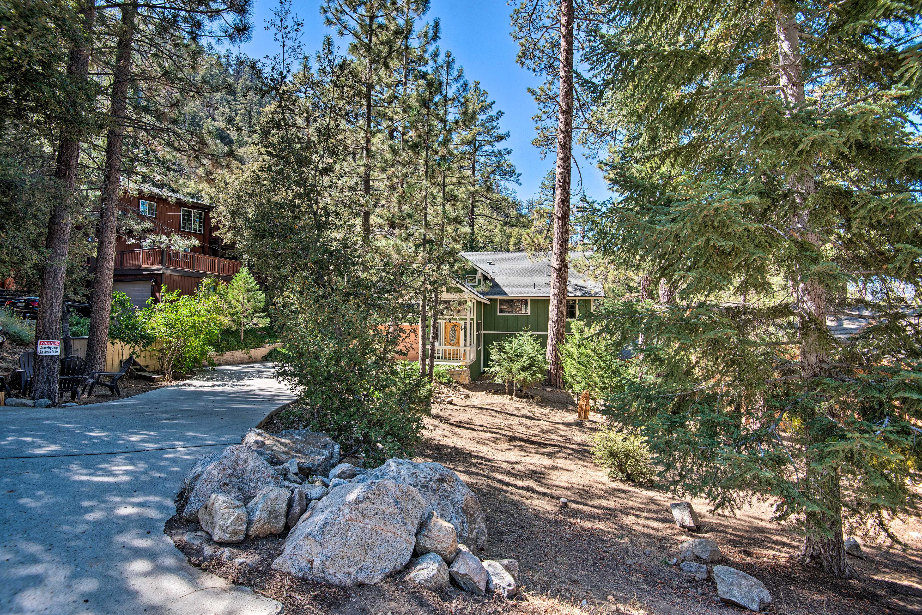 This cabin is tucked away, yet still close to the area's best attractions.