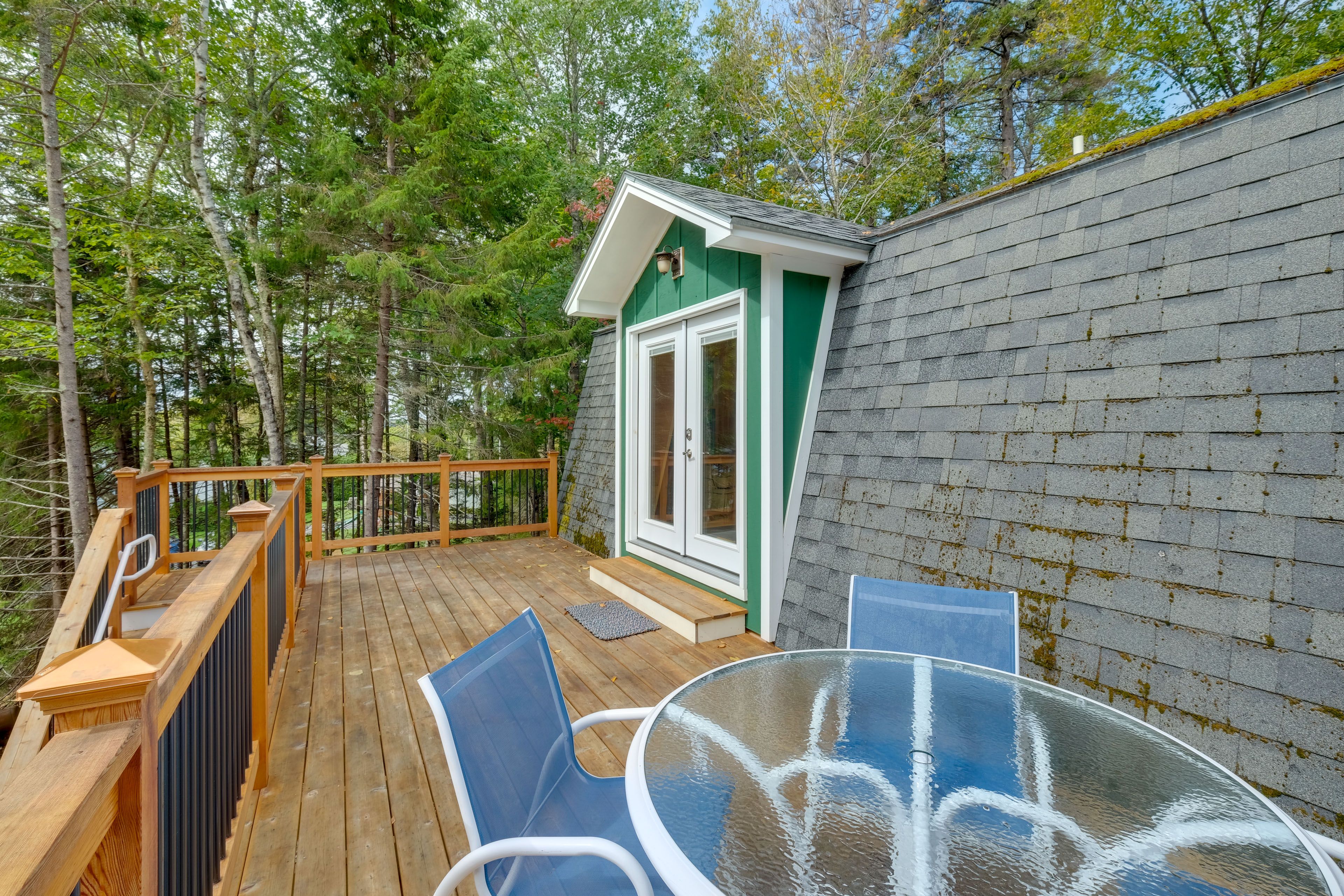 Private Deck | Outdoor Dining
