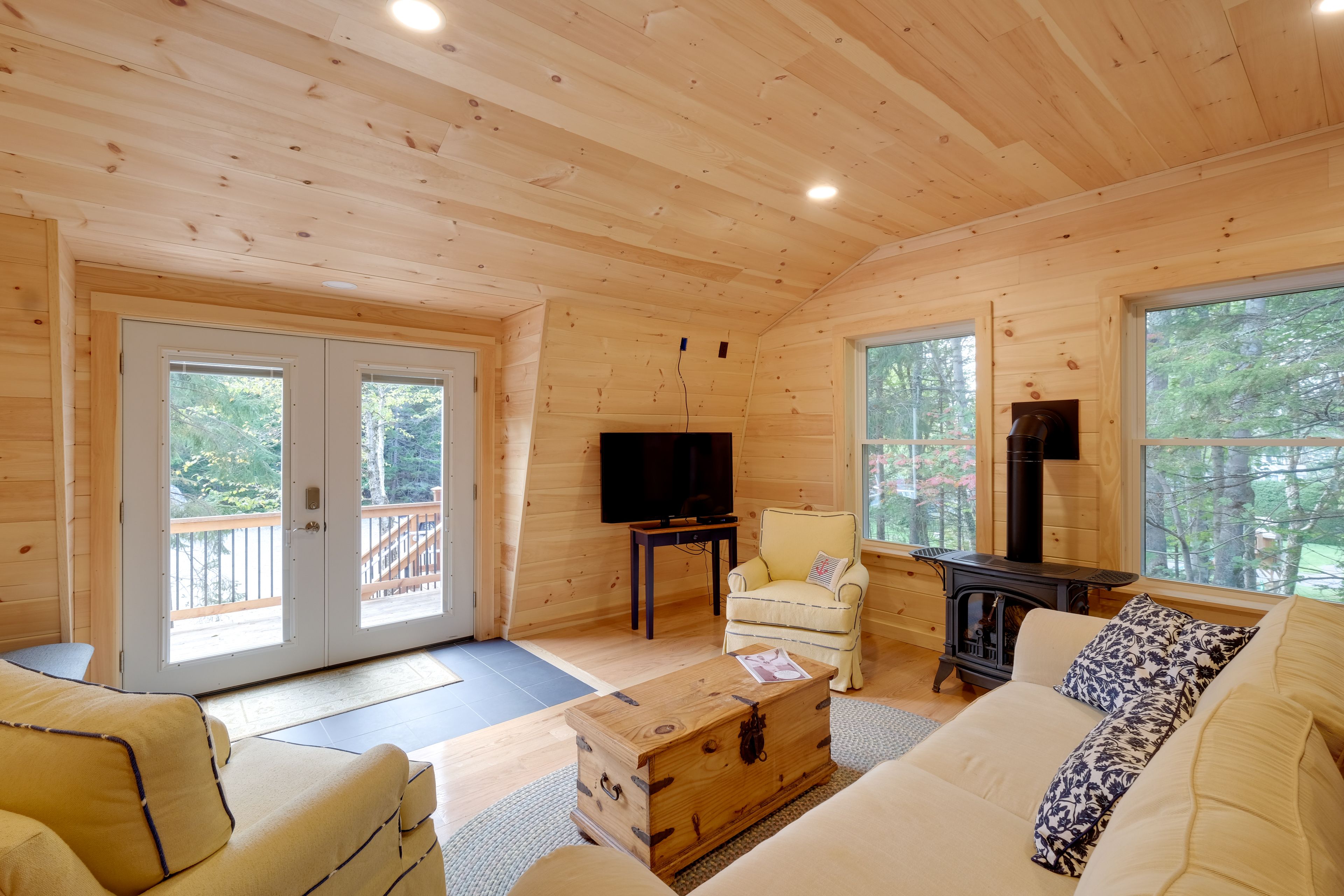Mount Desert Vacation Rental | 1BR | 1BA | 800 Sq Ft | Stairs Required