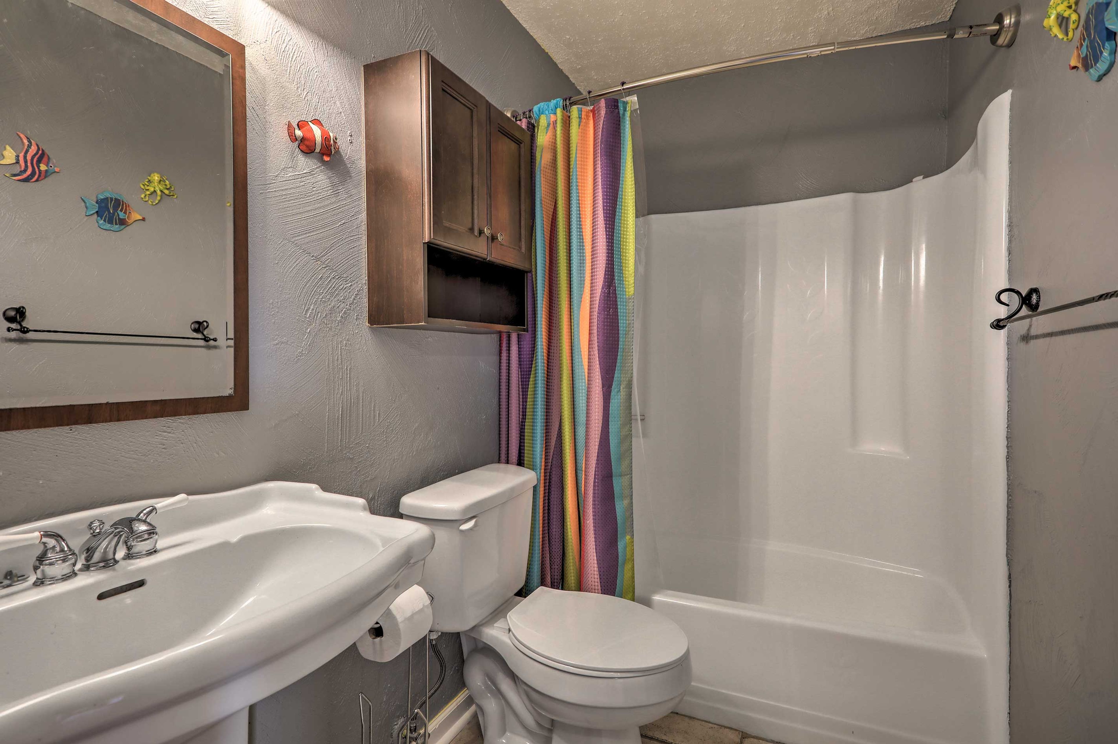 Full Bathroom