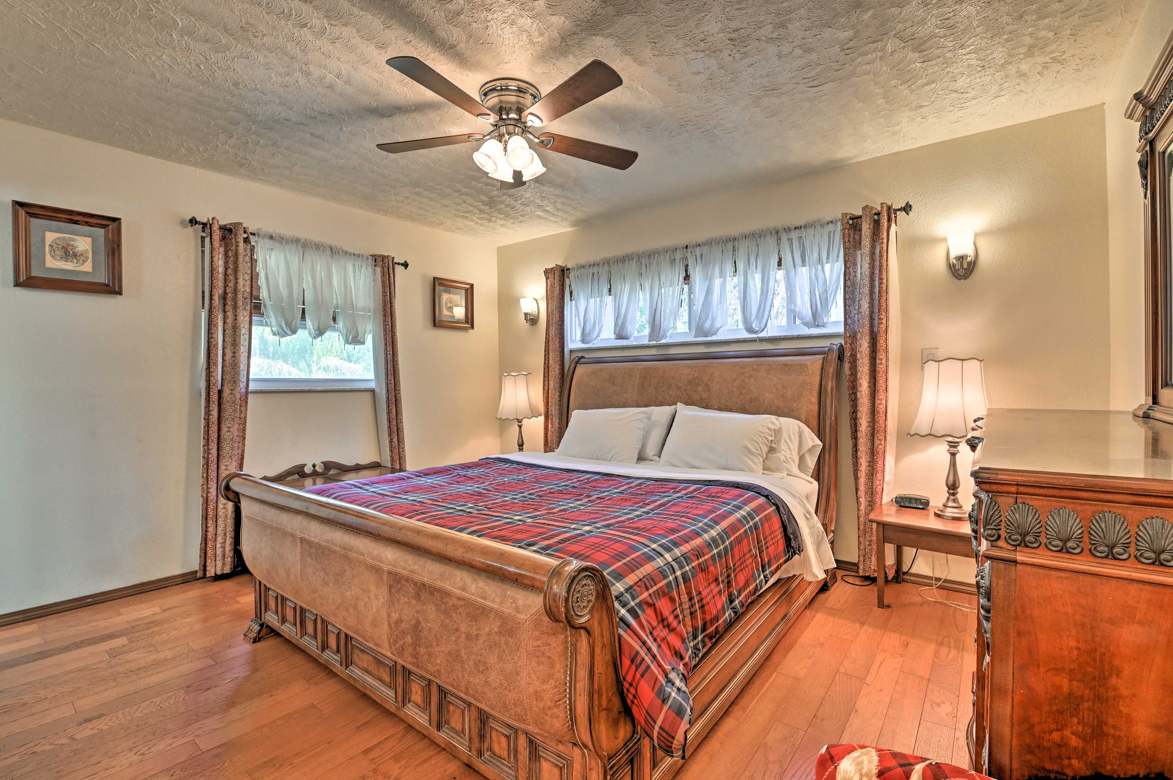 Bedroom 1 | California King Bed