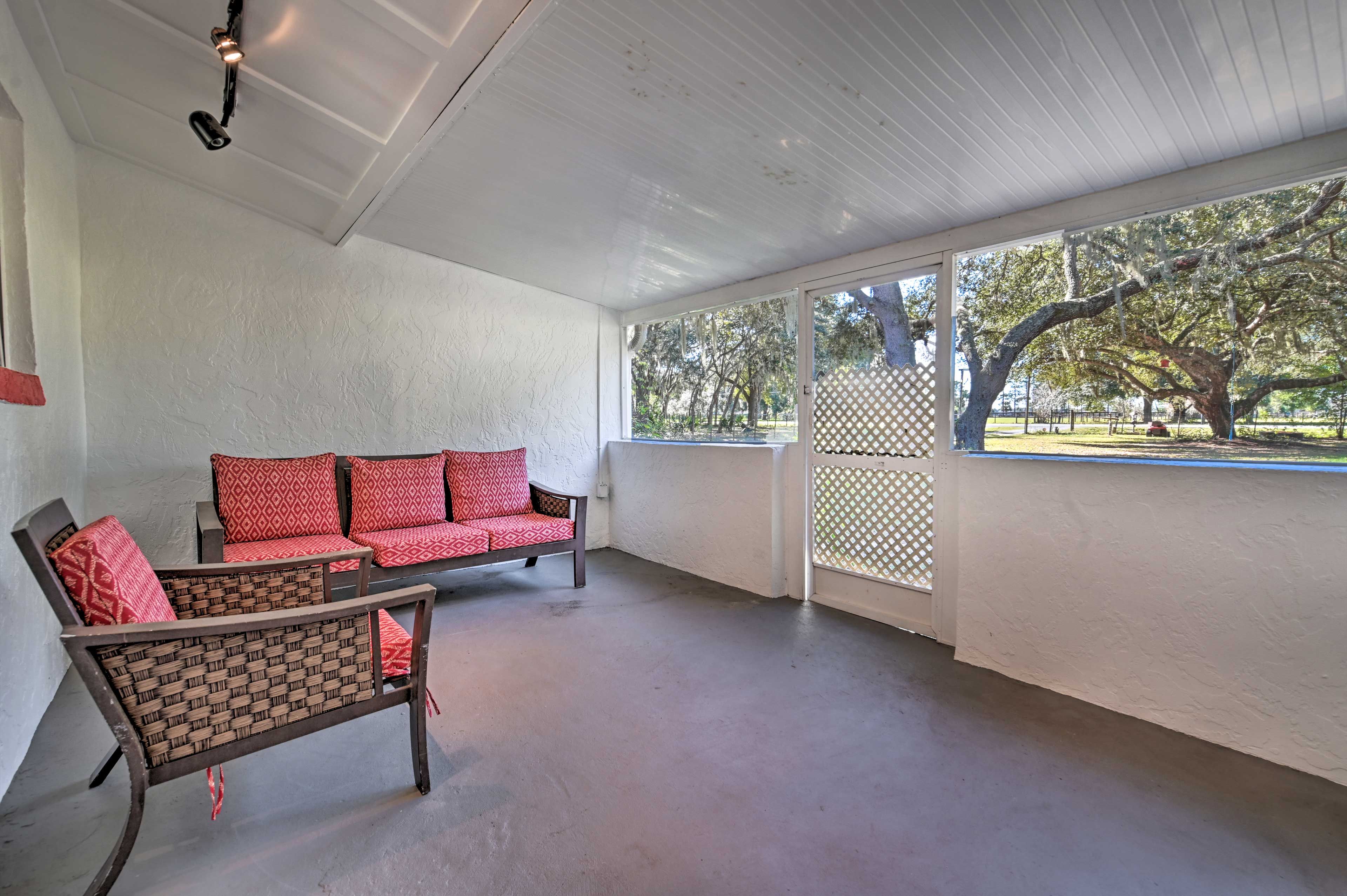 Screened Porch