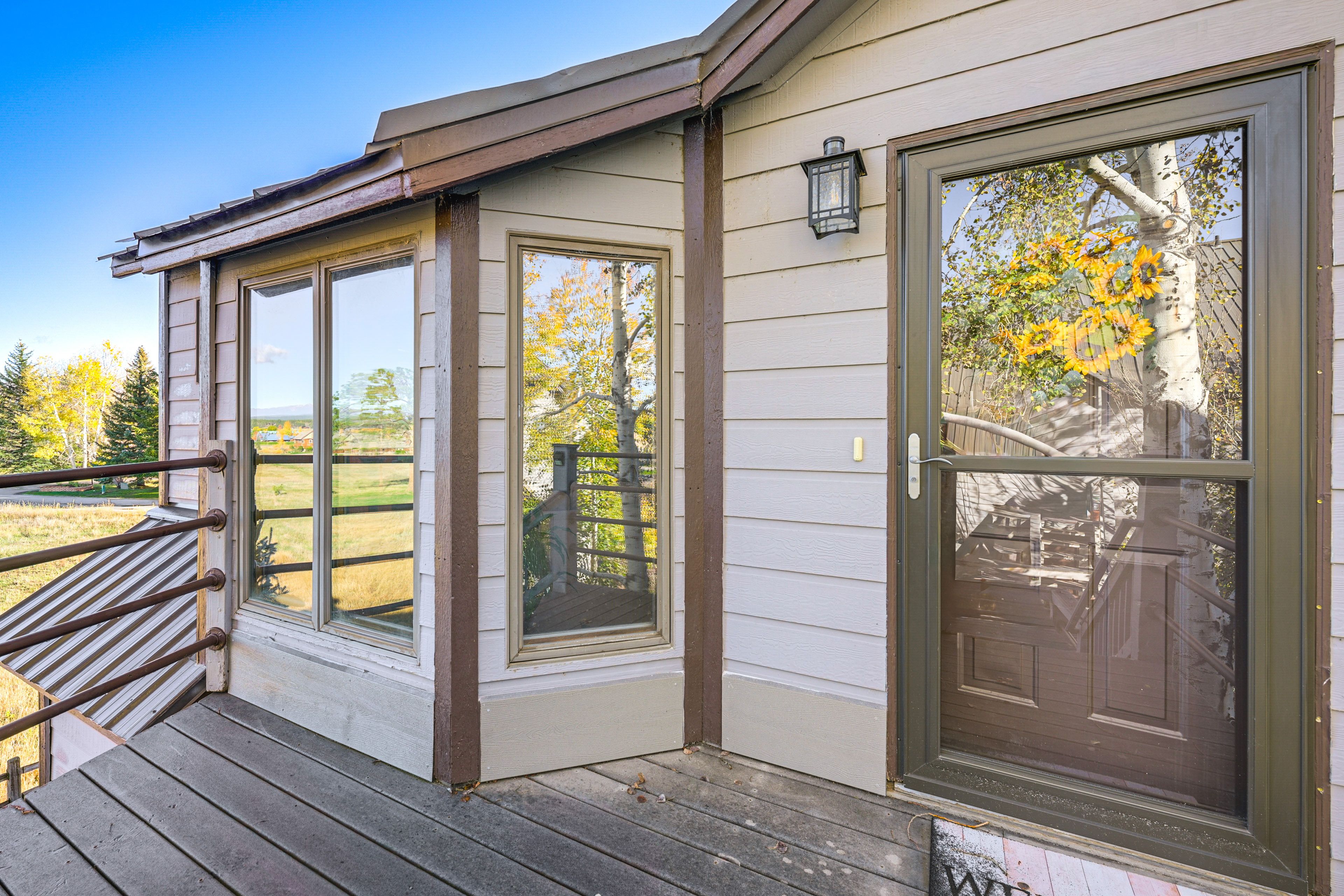 Exterior Entry