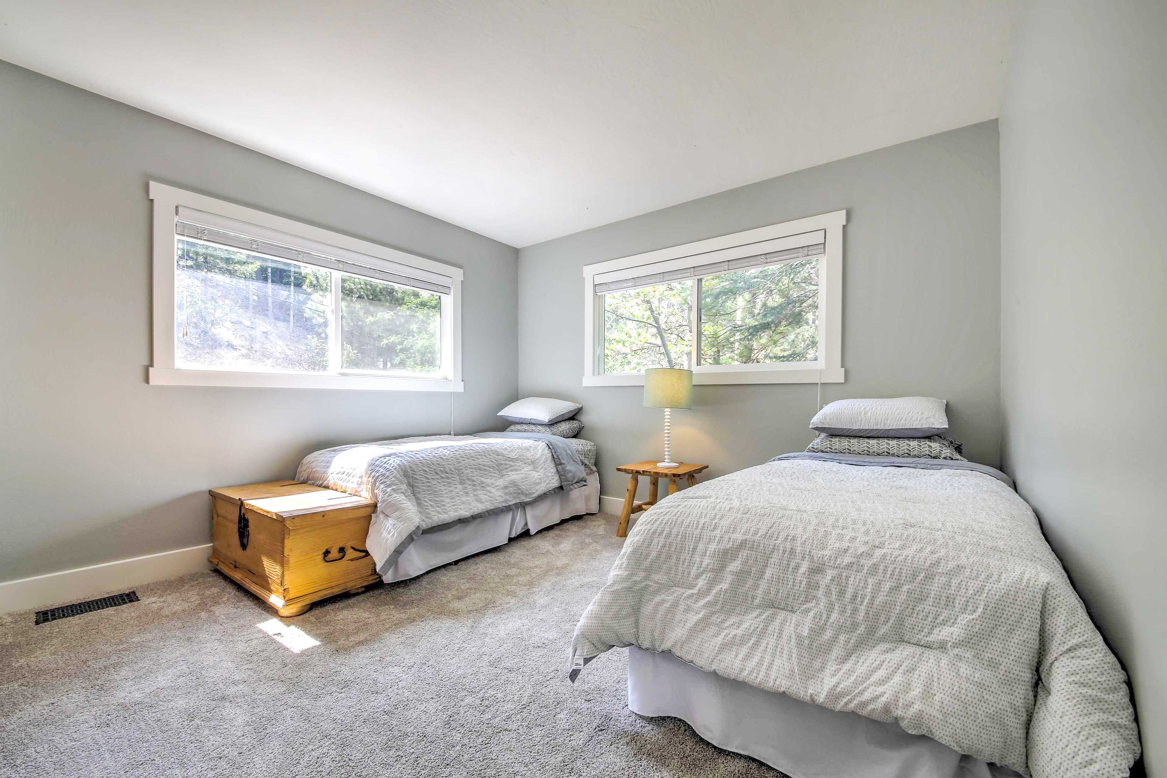 Bedroom 2 | 2 Twin Beds