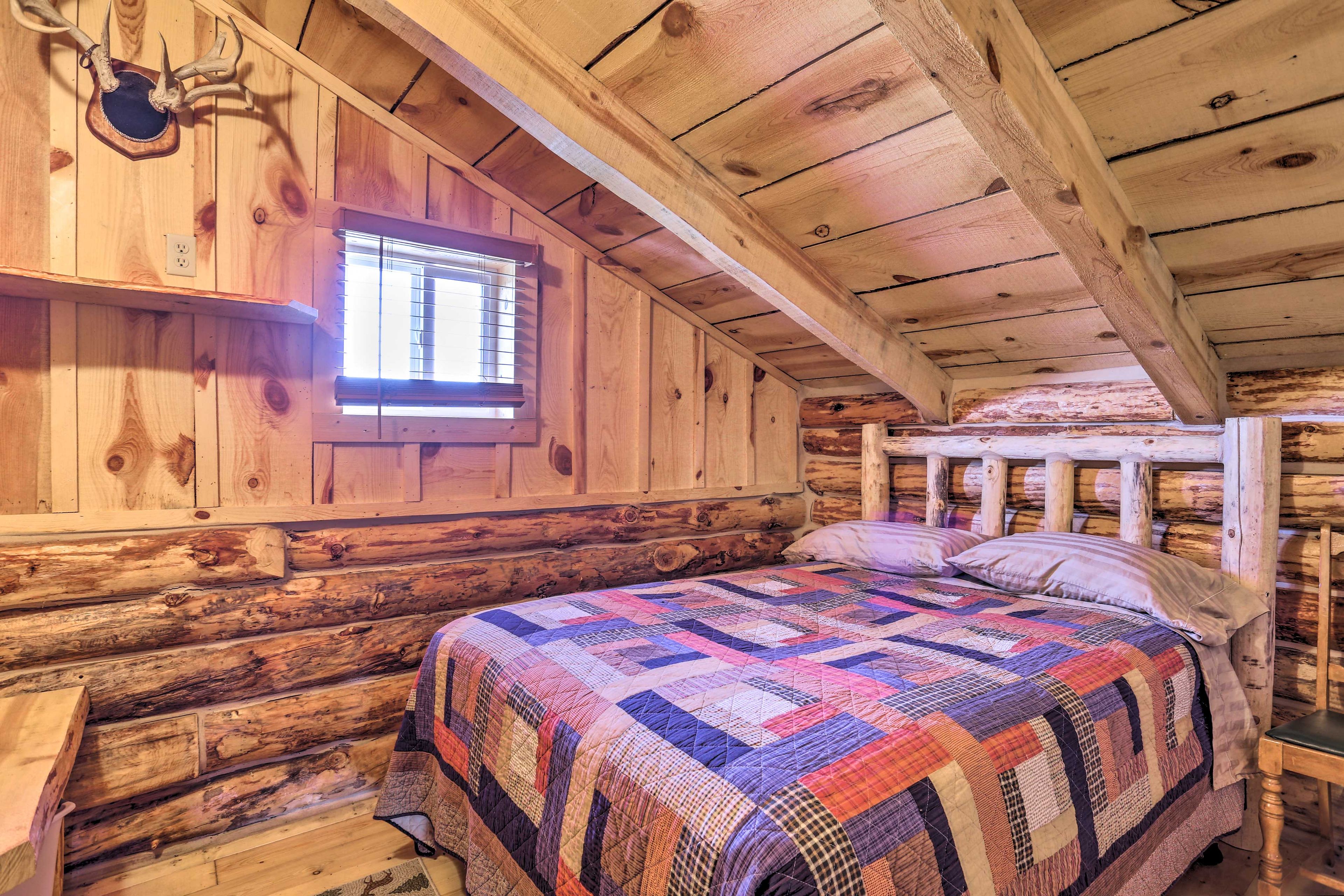 Bedroom 6 | Queen Bed
