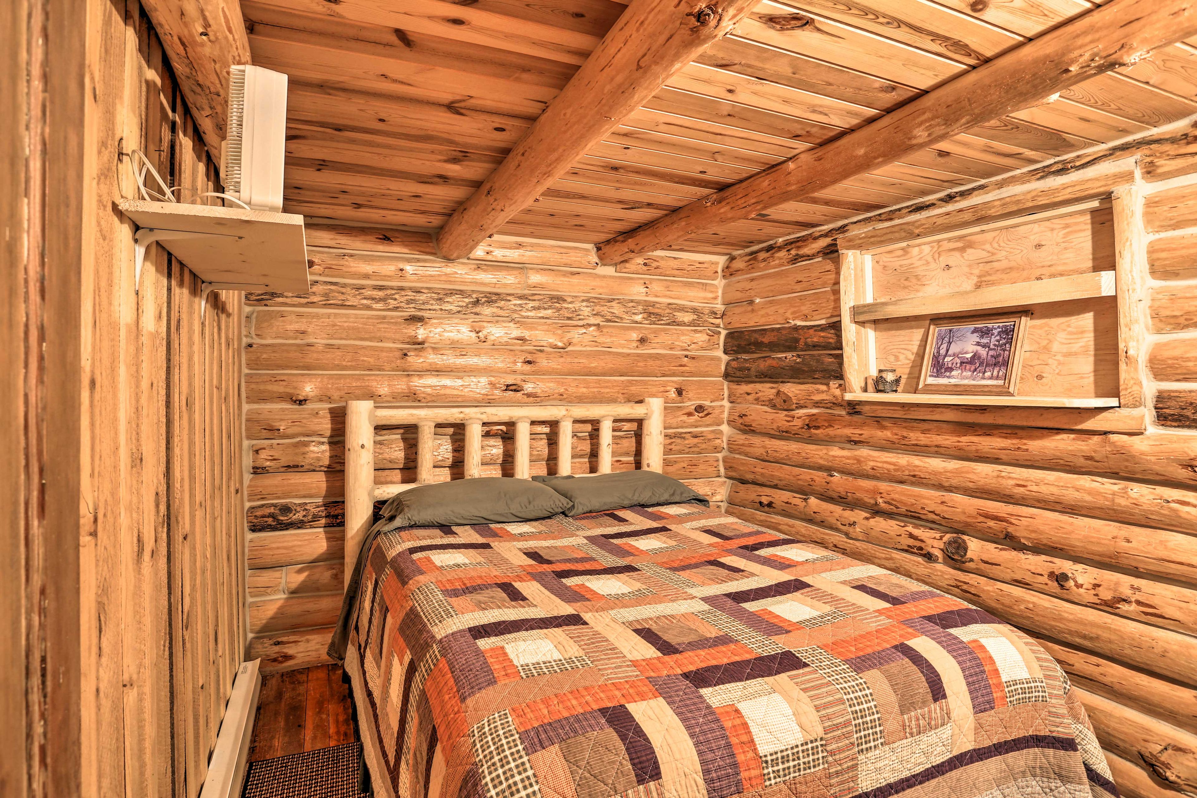 Bedroom 3 | Queen Bed
