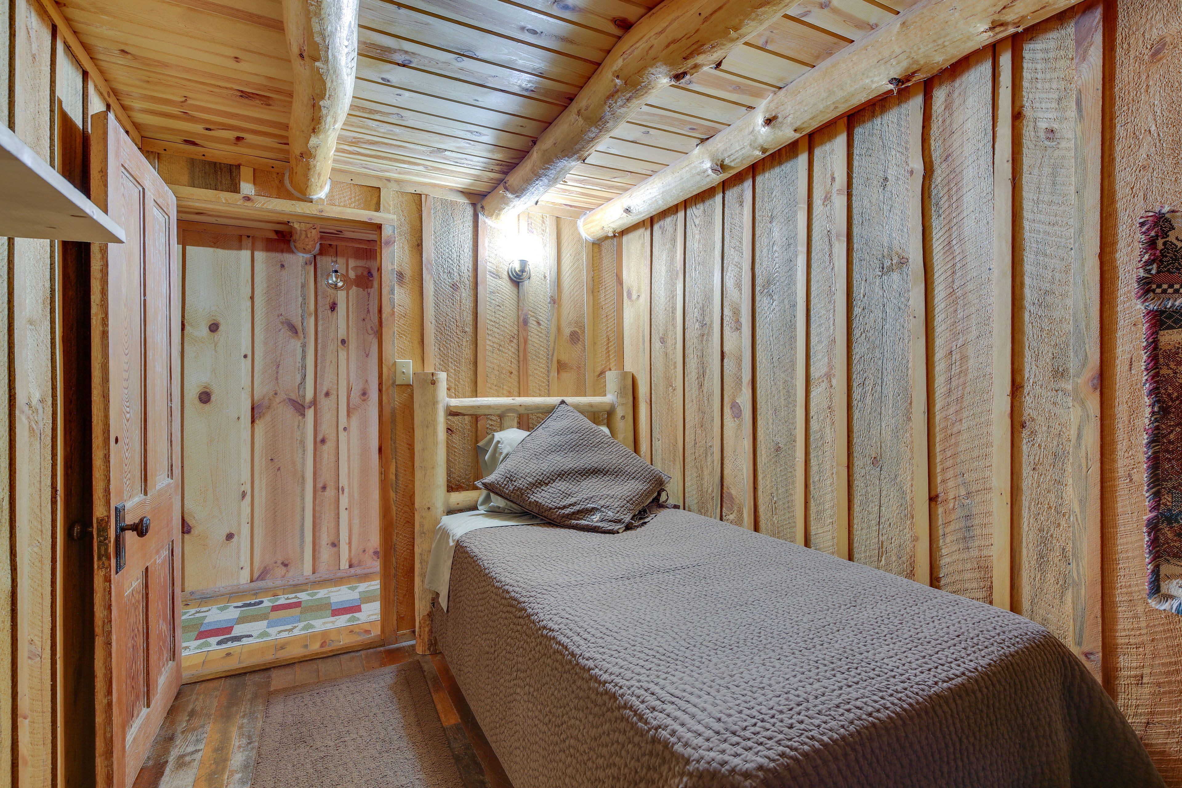 Bedroom 4 | Twin Bed