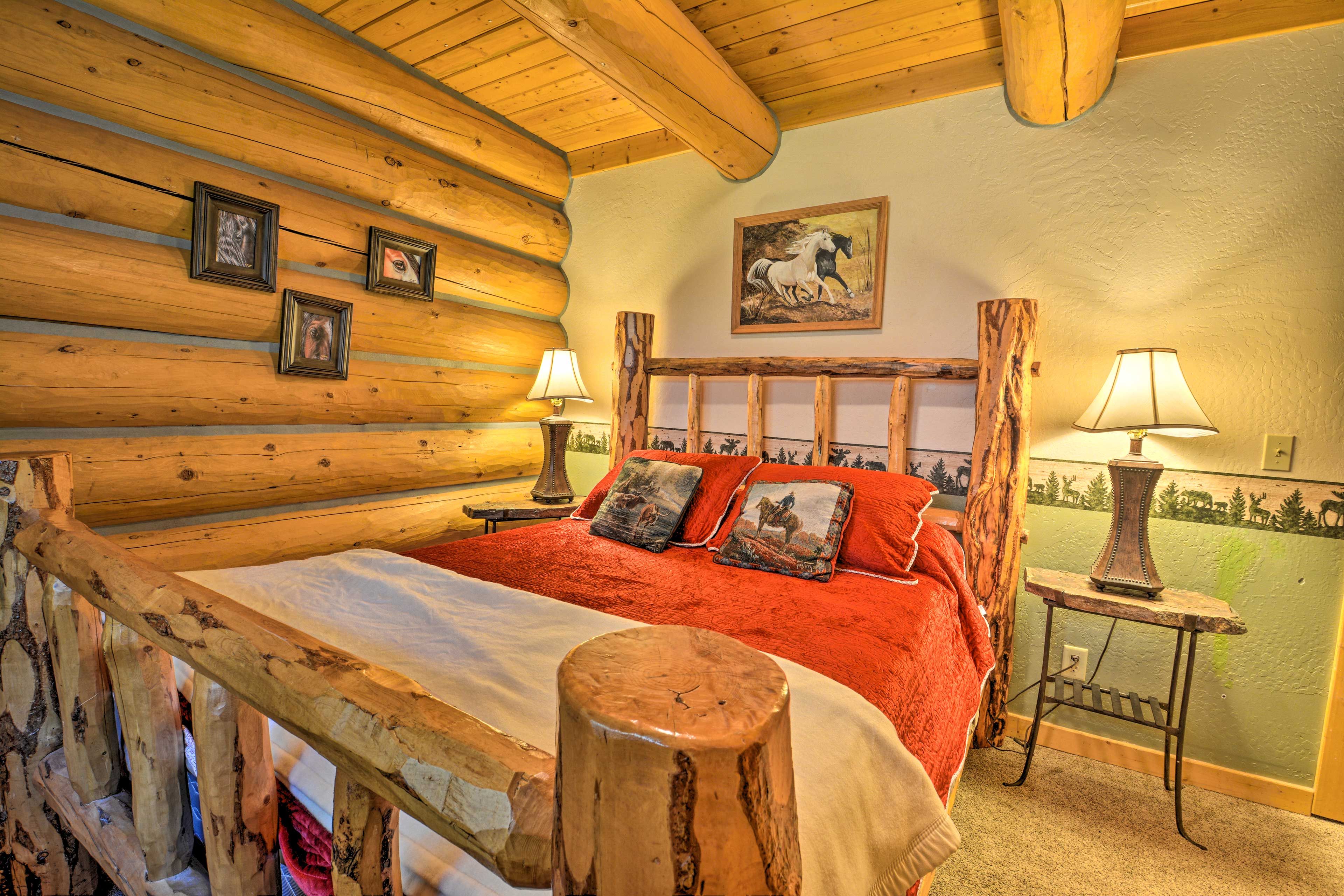 Bedroom 4 | Queen Bed