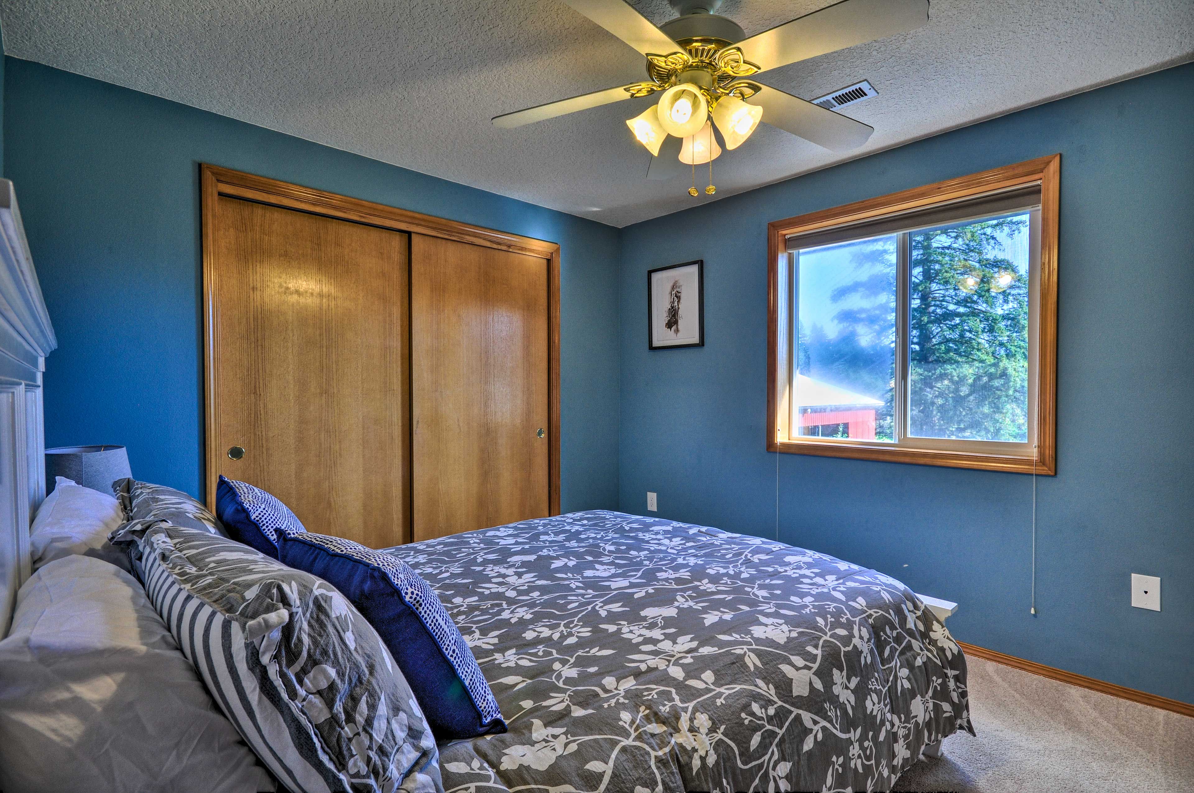 Bedroom 2 | Queen Bed