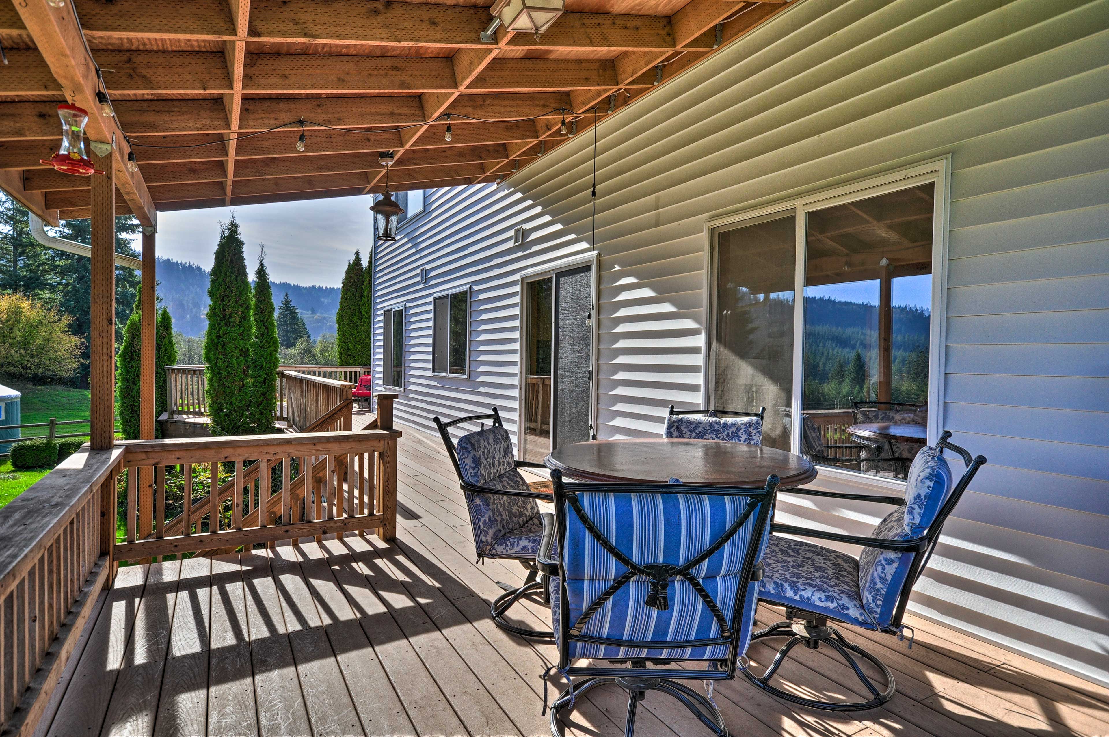 Covered Deck | Outdoor Dining | Gas Grill