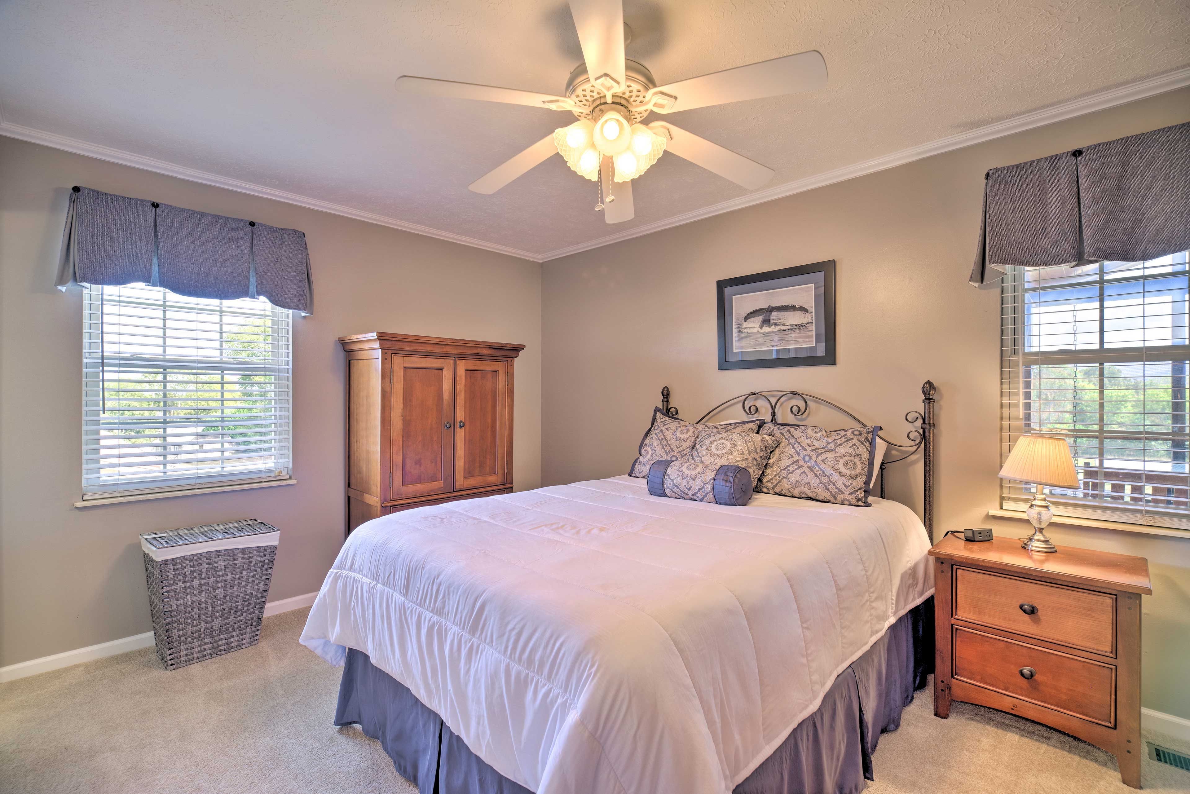 Bedroom 1 | Queen Bed | Linens Provided
