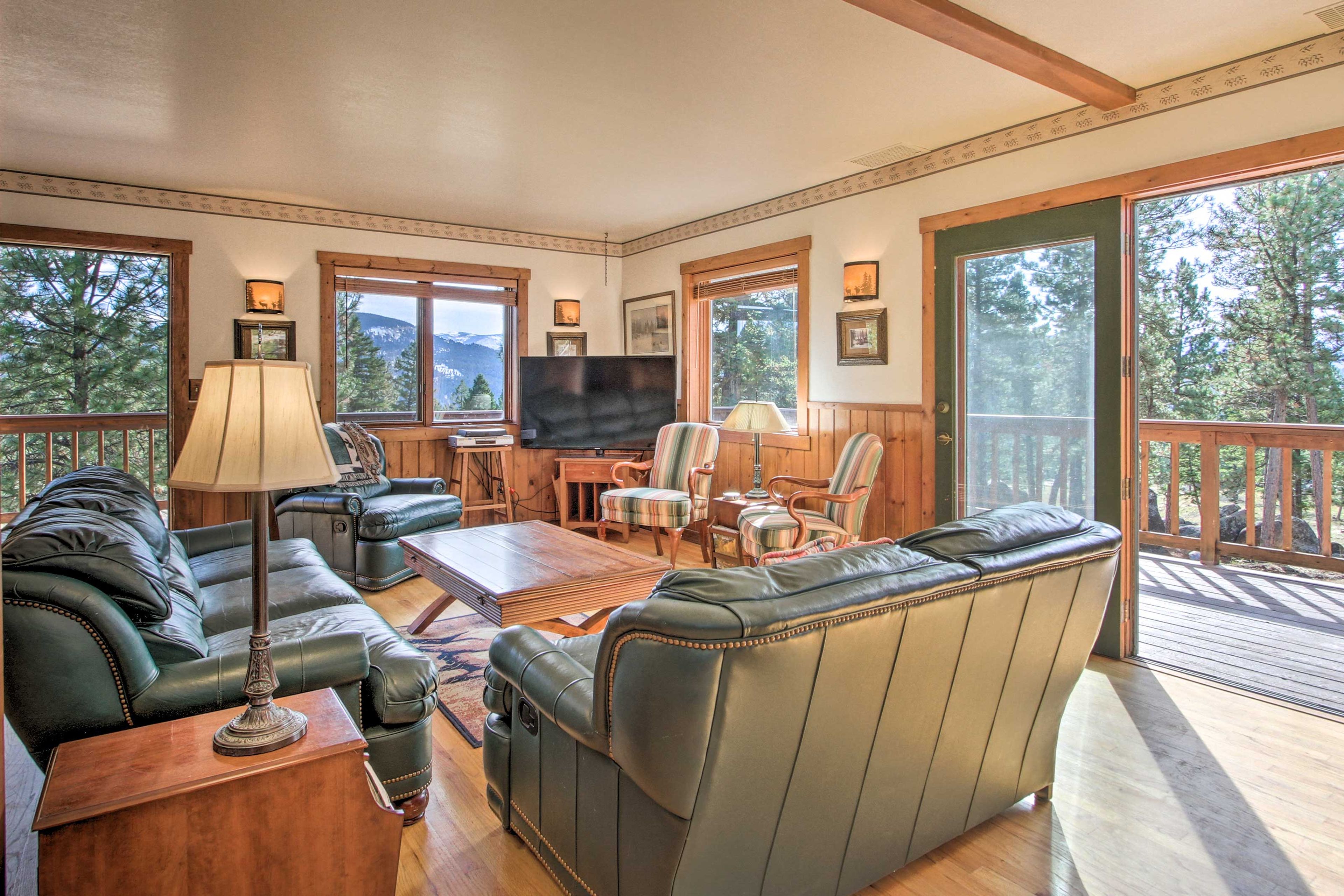 Stay just outside of Helena during a relaxing retreat to this Clancy home!