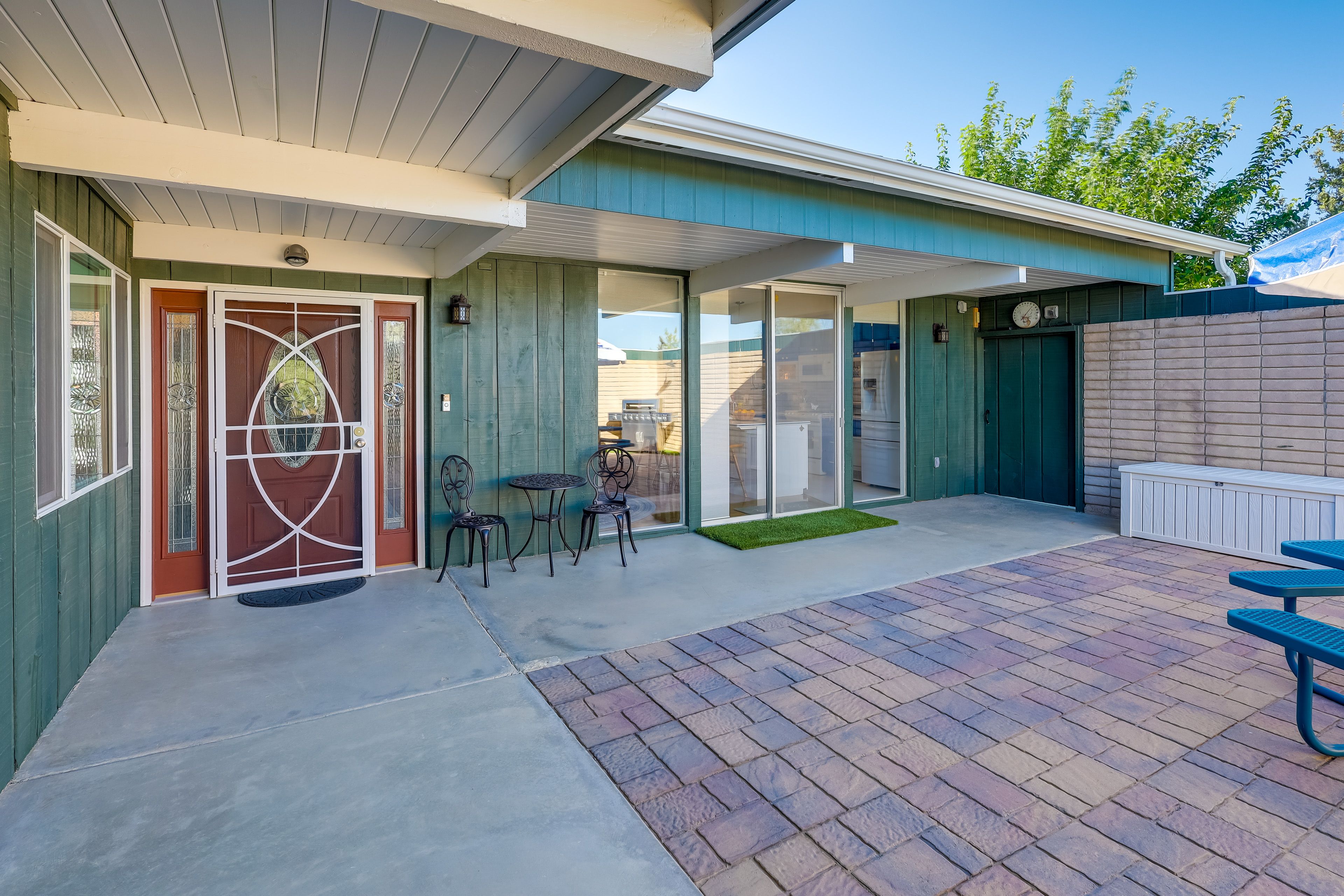 Patio | Outdoor Dining Area | Gas Grill