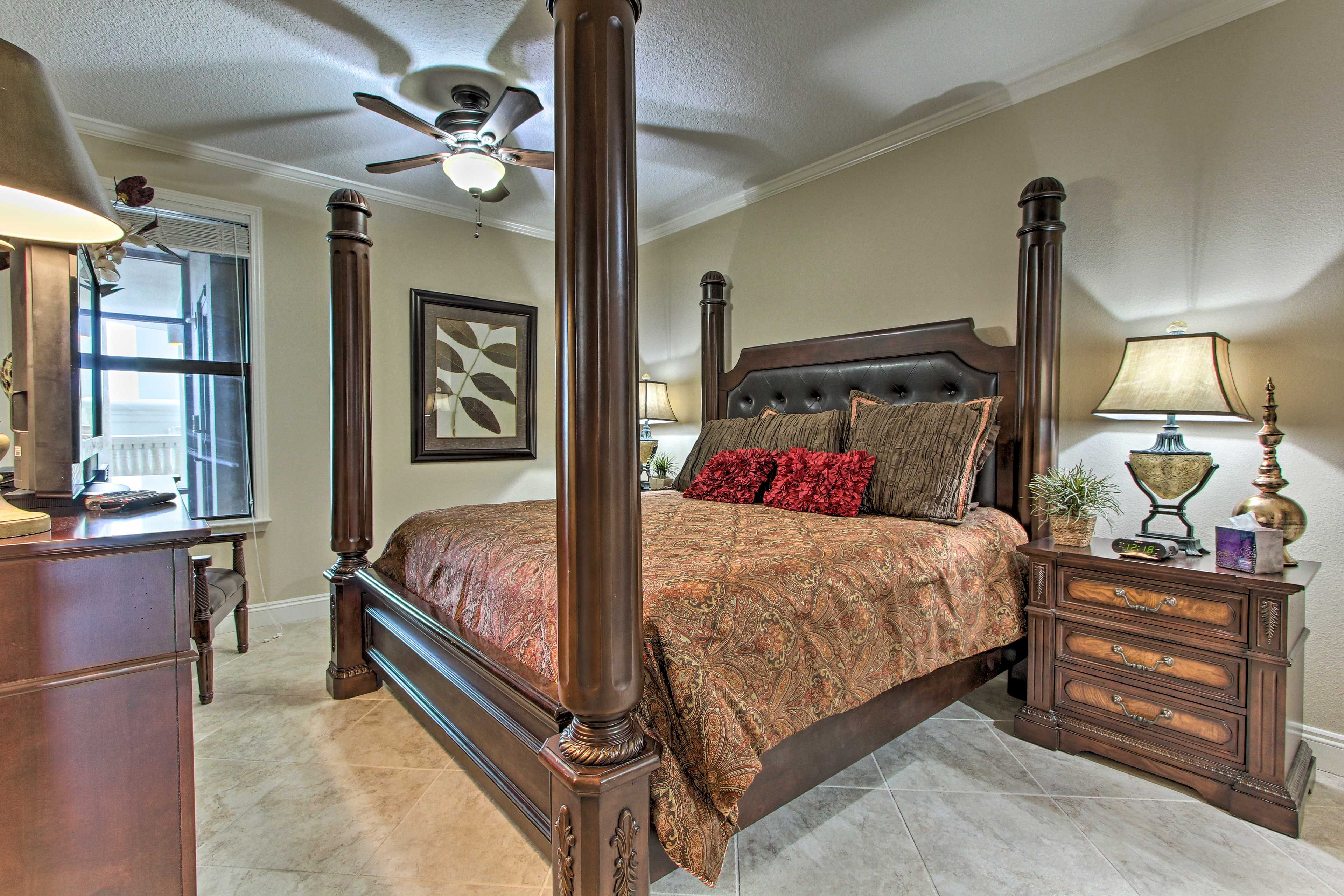 Bedroom 2 | King Bed