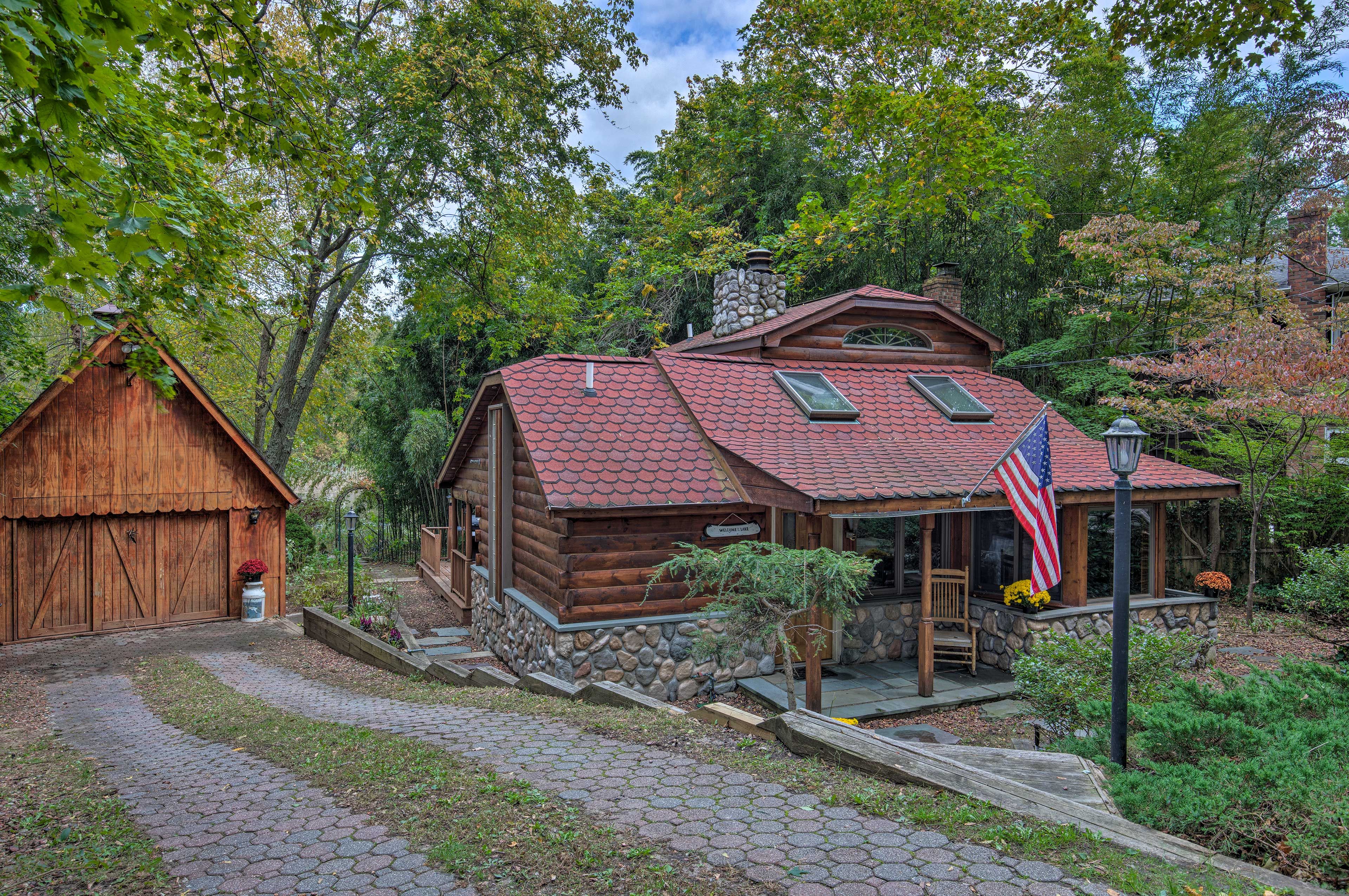 Seclusion, relaxation, and reconnection with nature will be found at this cabin!