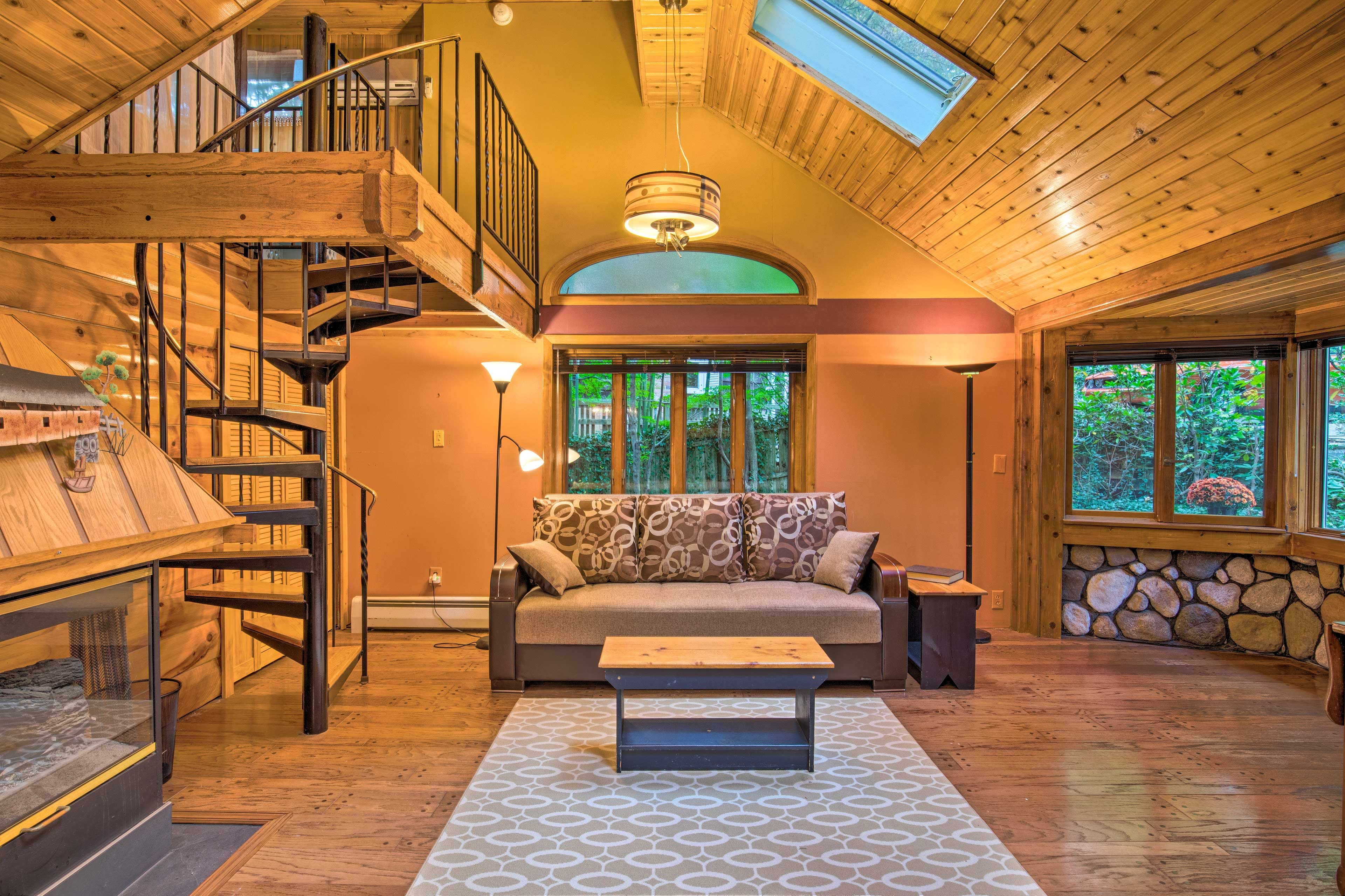 Pull out the sofa for additional sleeping space.