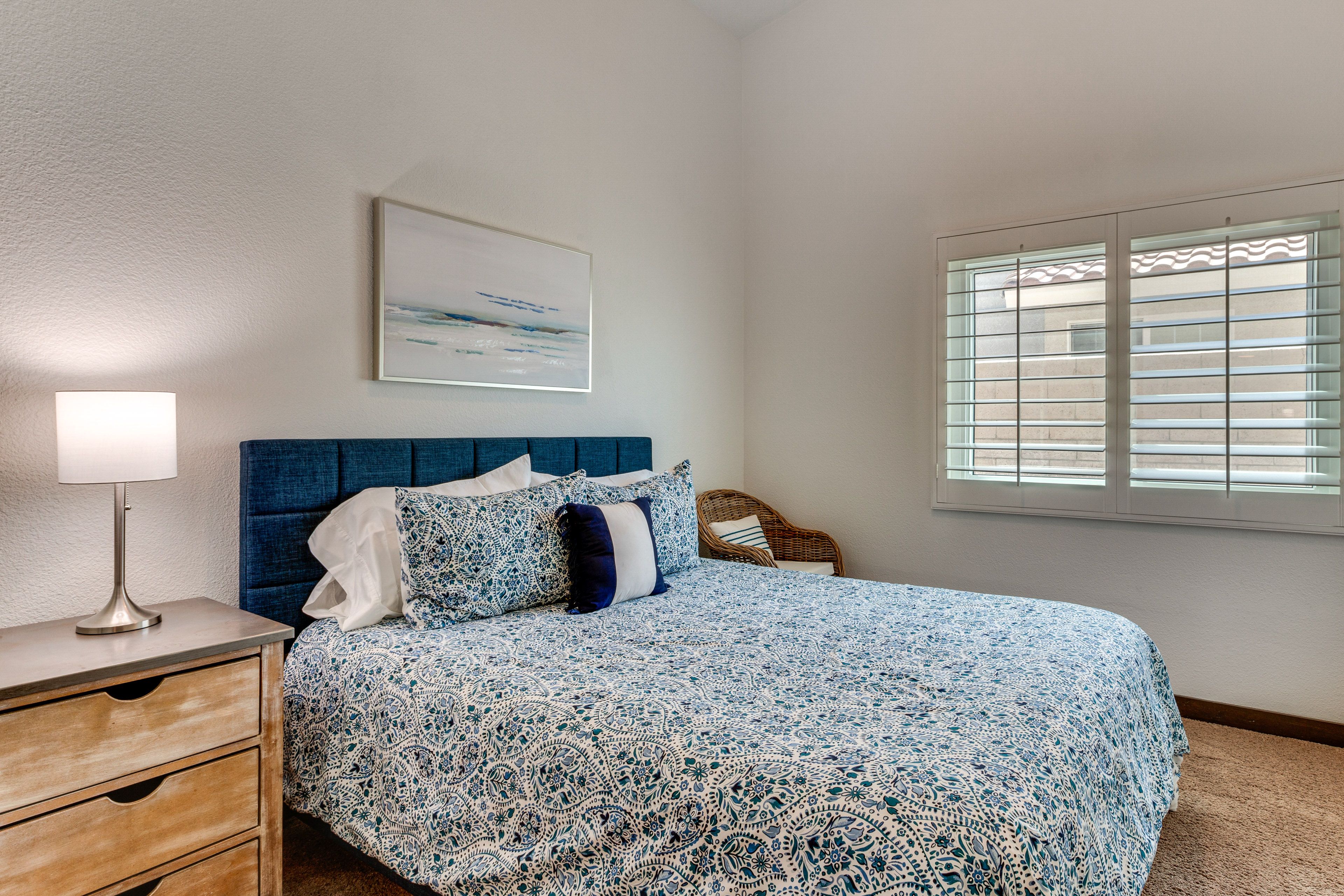 Bedroom 2 | Queen Bed