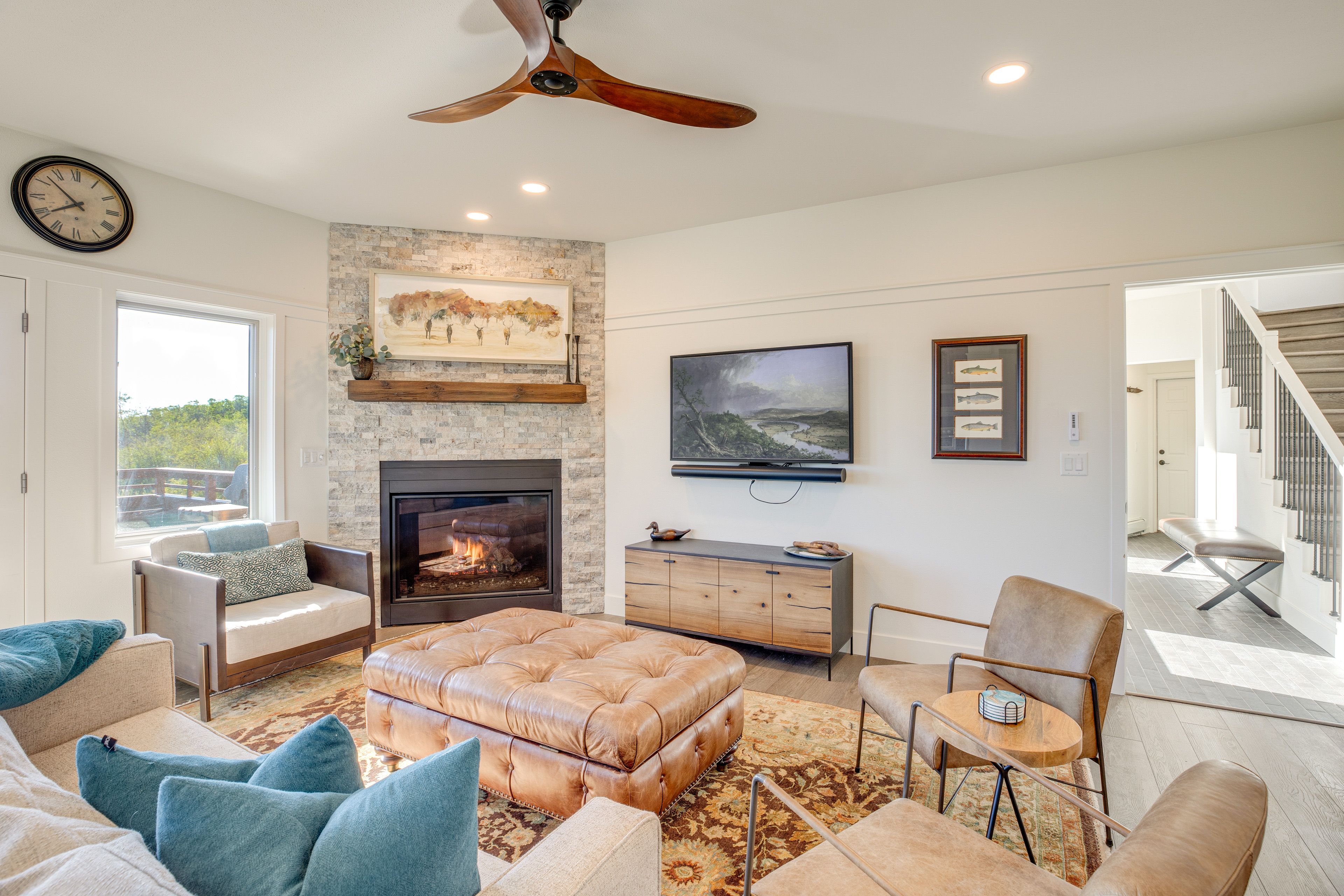 Living Room | Queen Sleeper Sofa | 1st Floor | Wood-Burning & 2 Gas Fireplaces