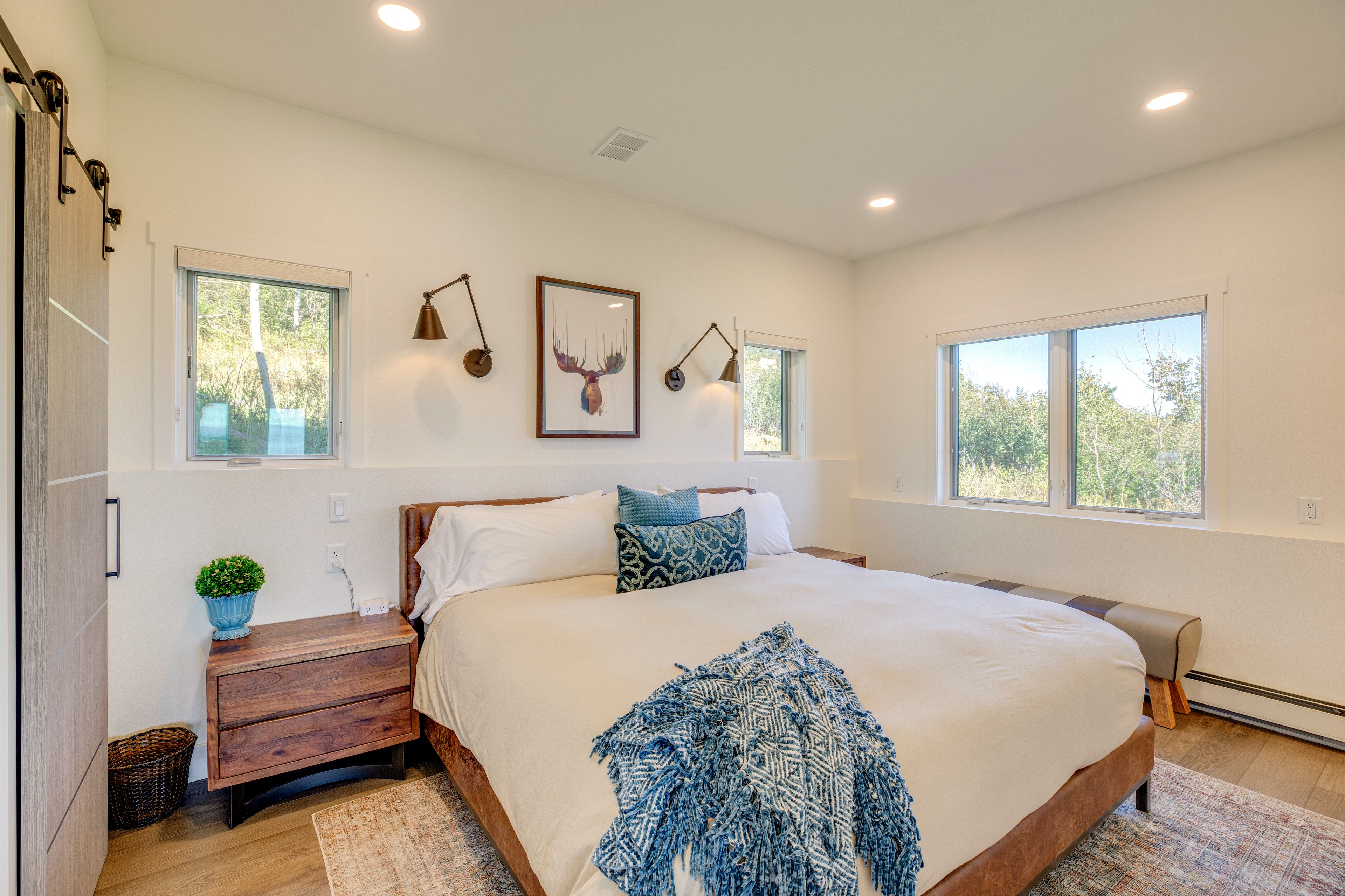 Bedroom 1 | 1st Floor | King Bed | Linens Provided