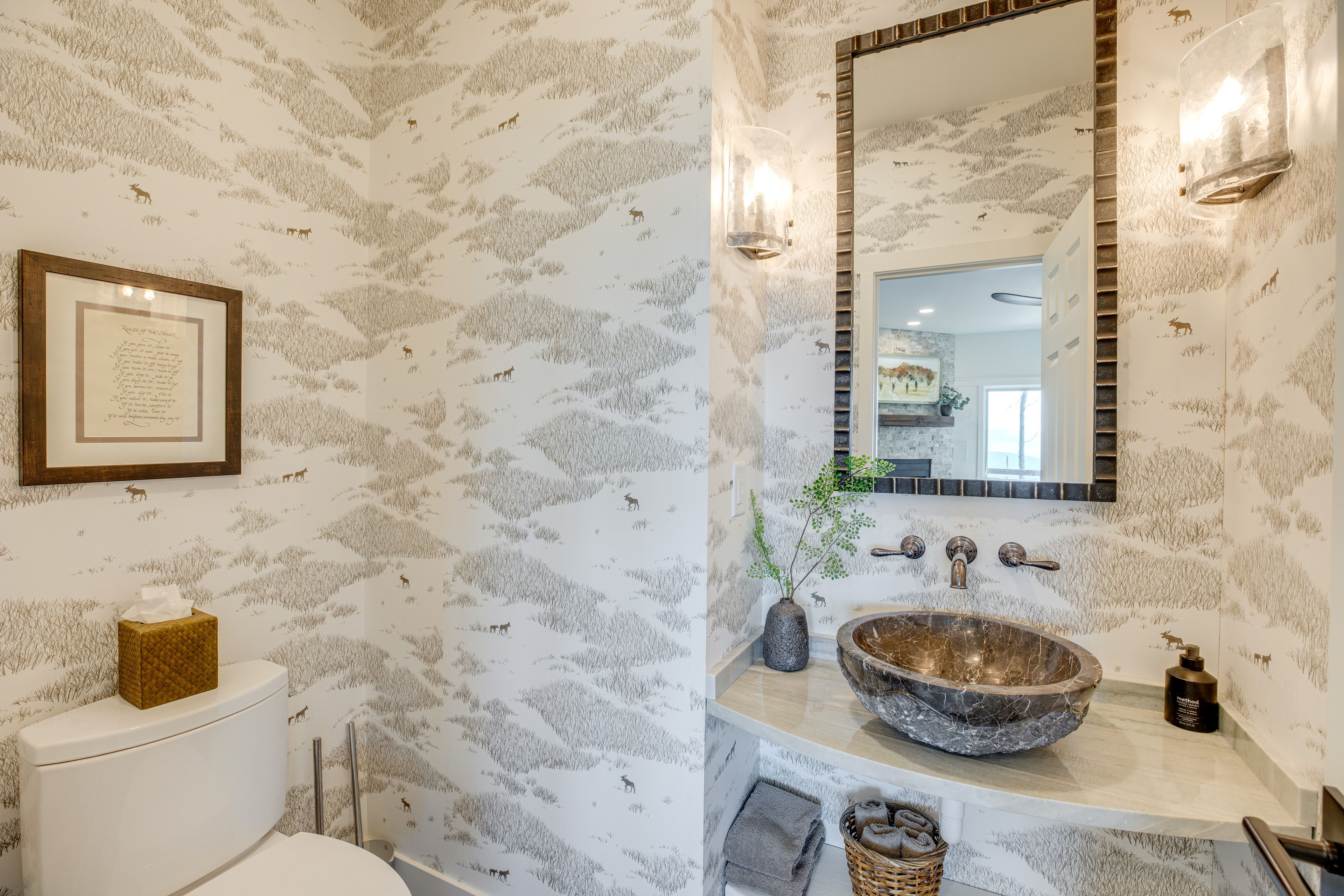 Half Bathroom | 1st Floor | Complimentary Toiletries