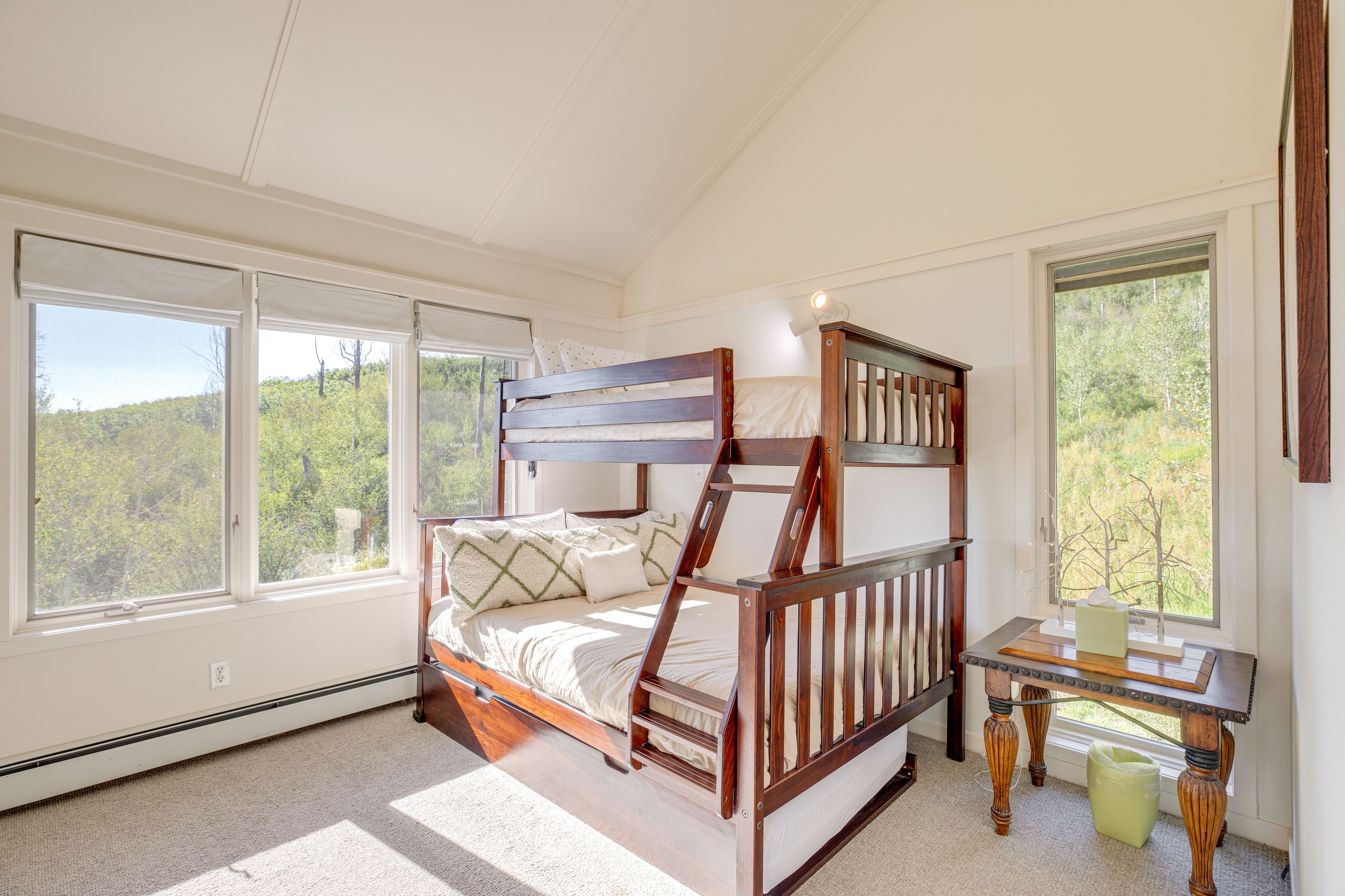 Bedroom 4 | 2nd Floor | Twin/Full Bunk Bed w/ Twin Trundle | Linens Provided
