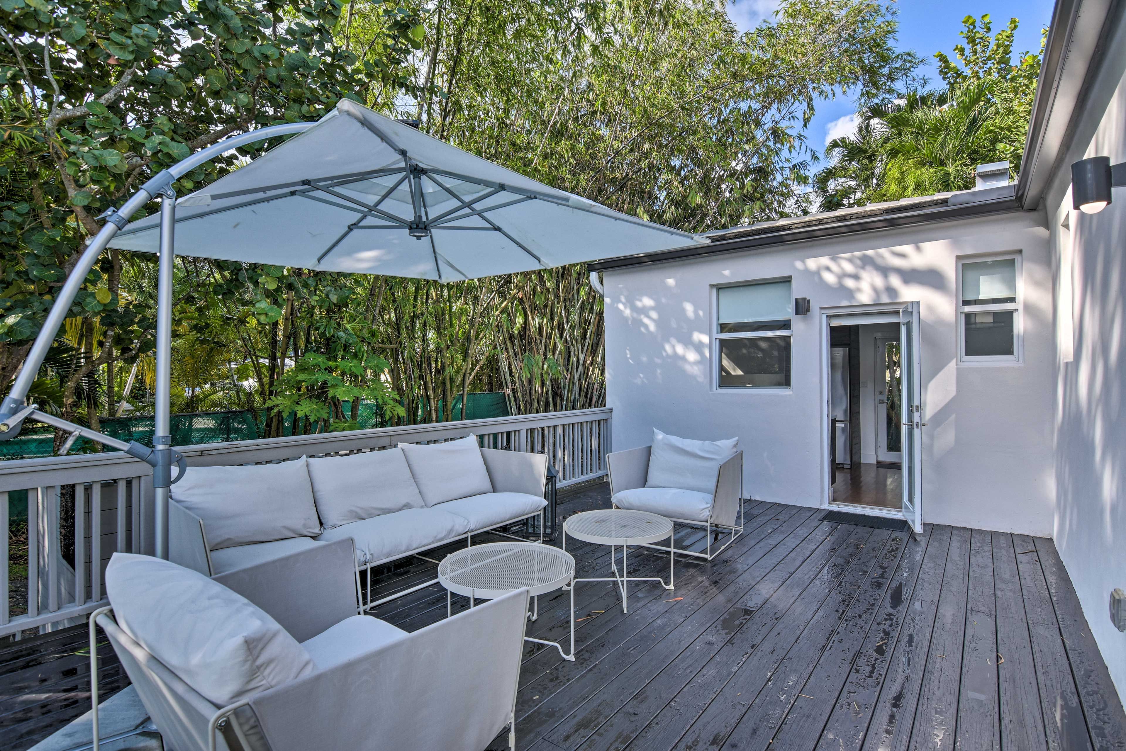 Furnished Deck