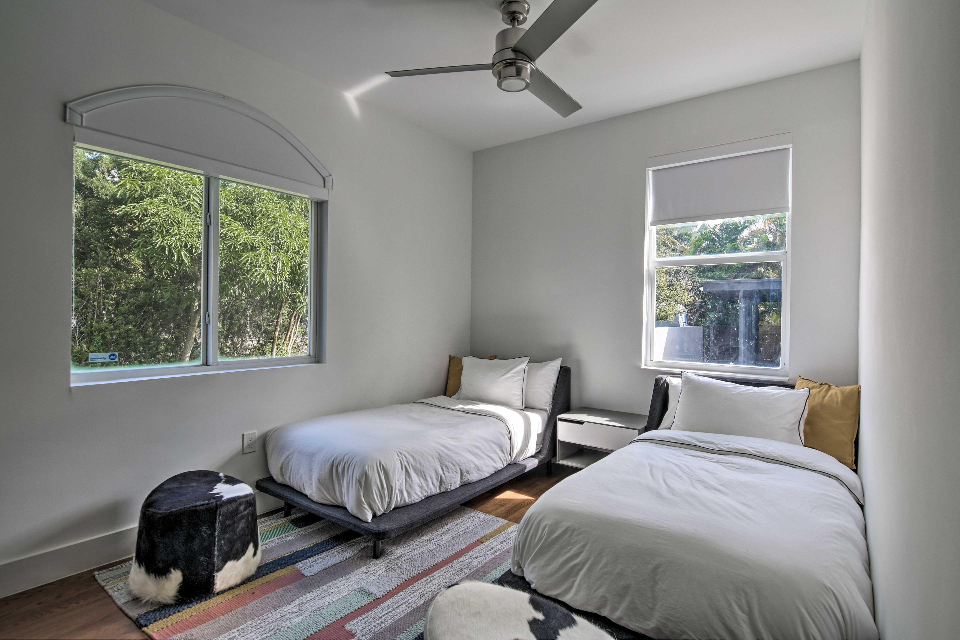 Bedroom 2 | King Bed