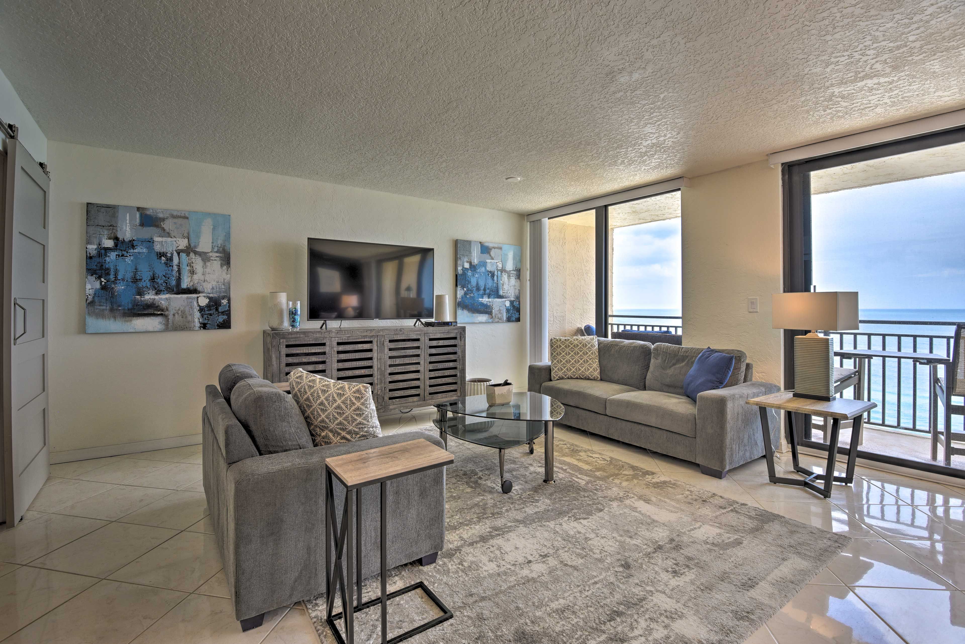 Living Room | Central A/C | Free WiFi