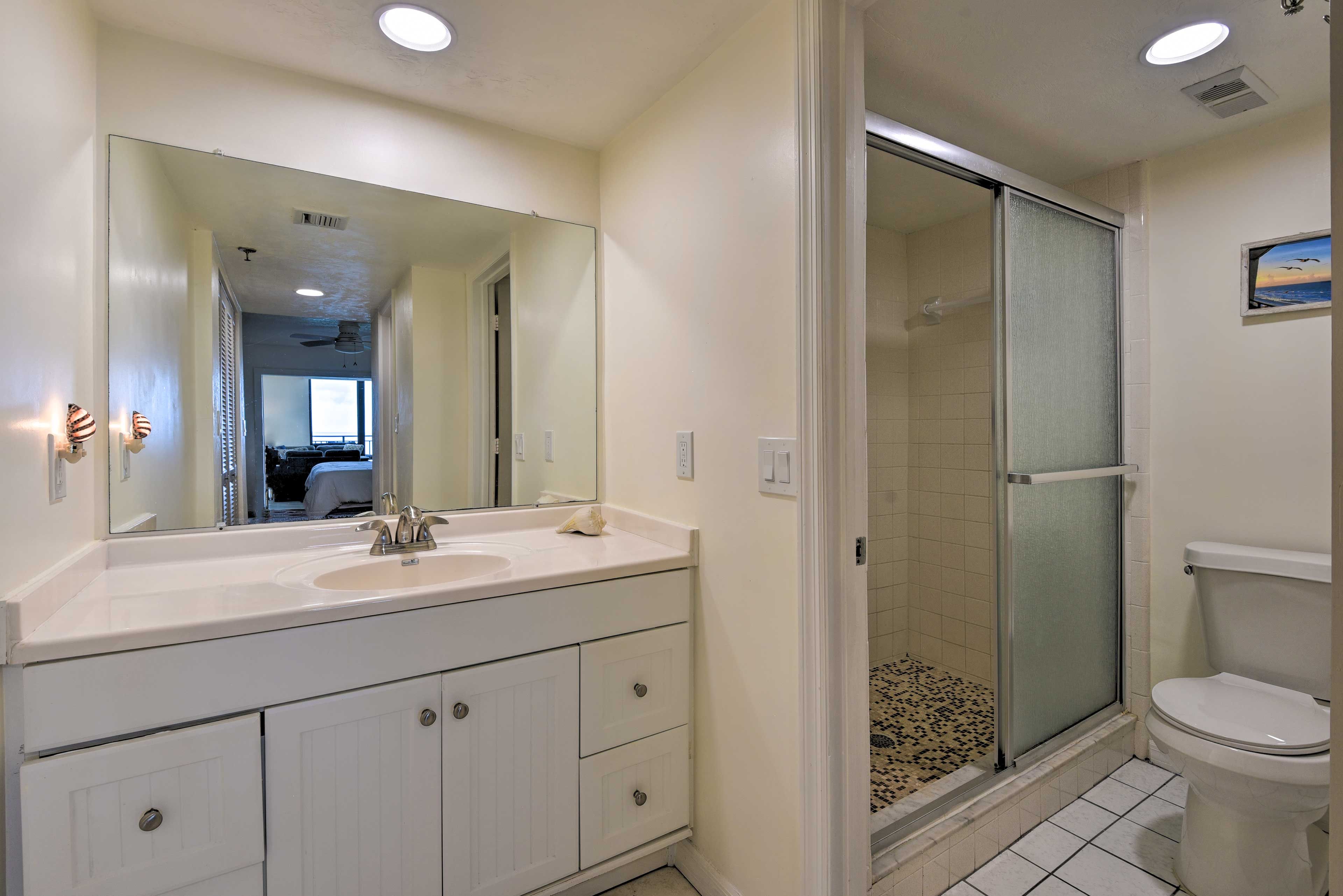 Full Bathroom | Linens & Towels