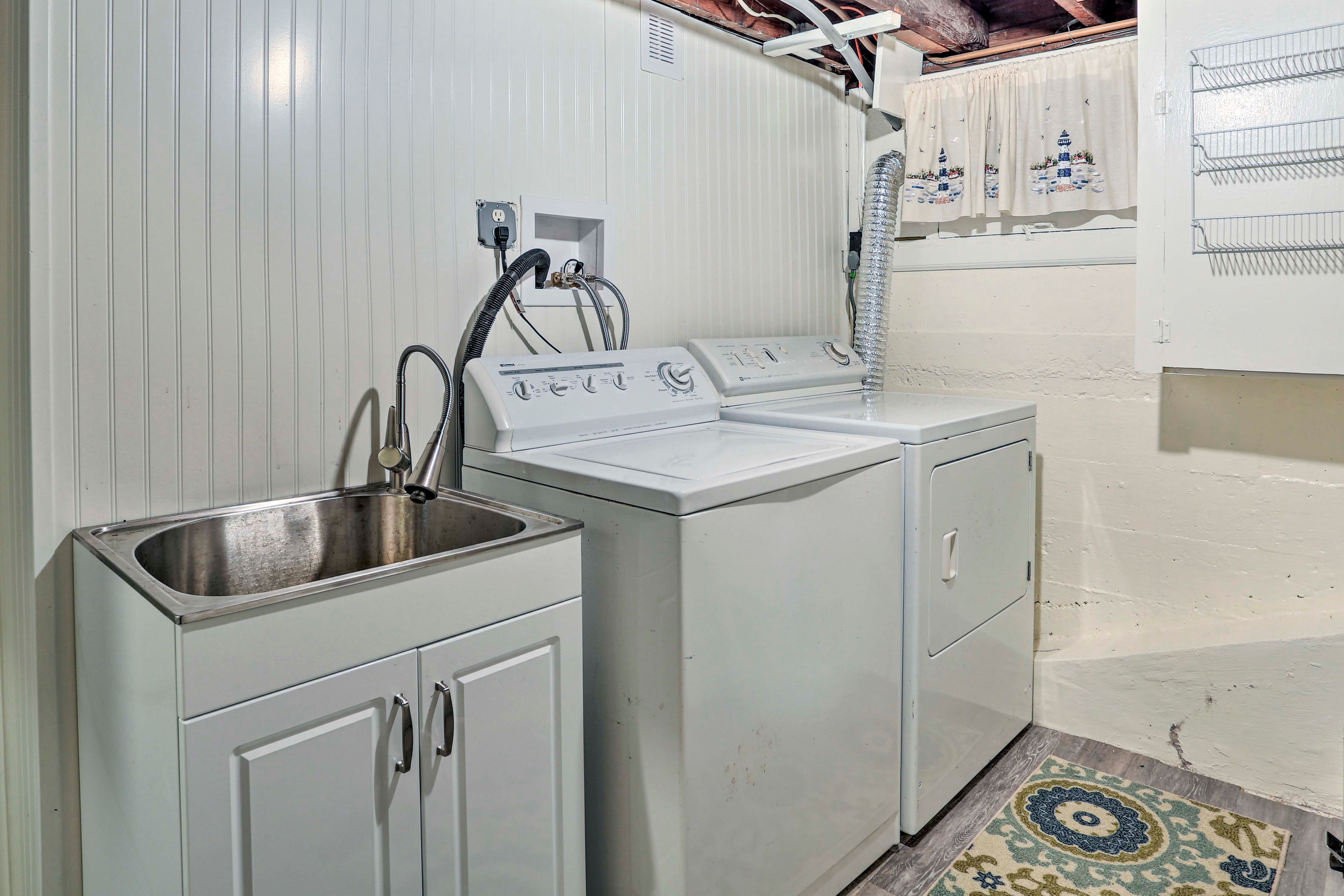 Keep your bathing suit fresh with a spin through the in-unit laundry machines.